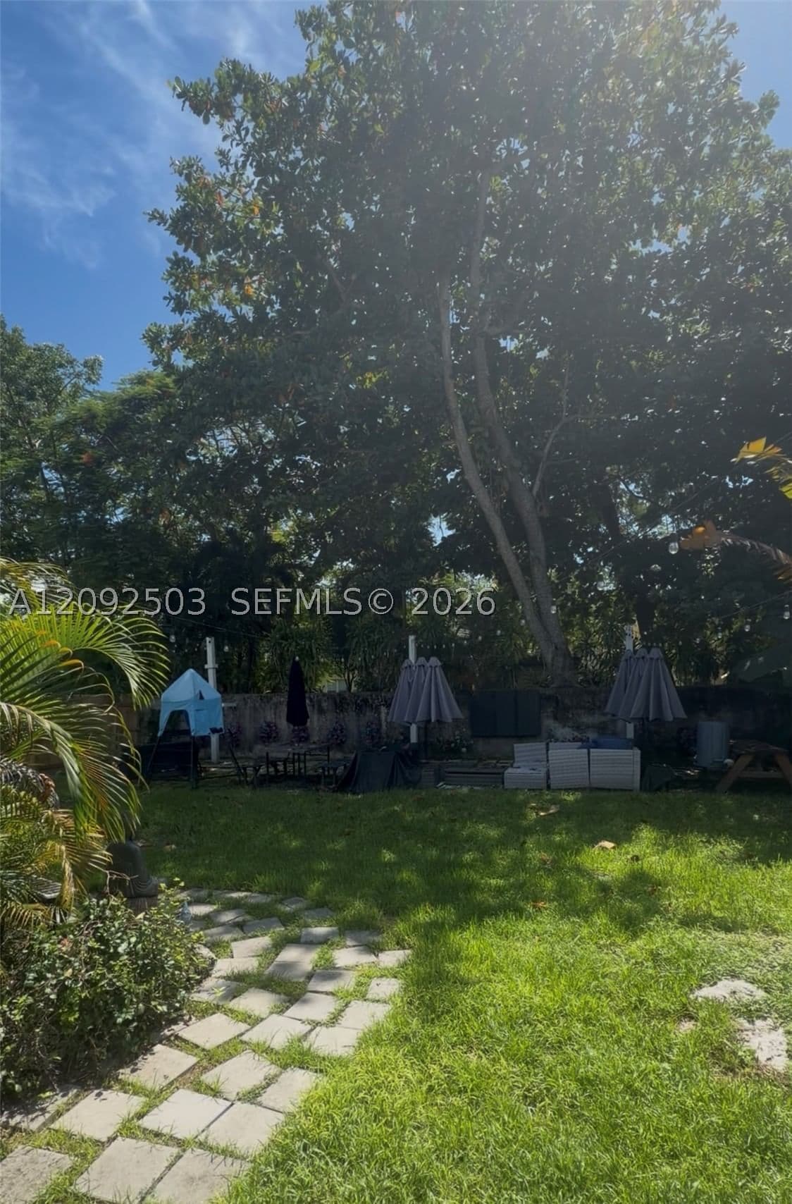 2+1 Müstakil ev — 3418 Charles Ave #0, Miami, FL 33133