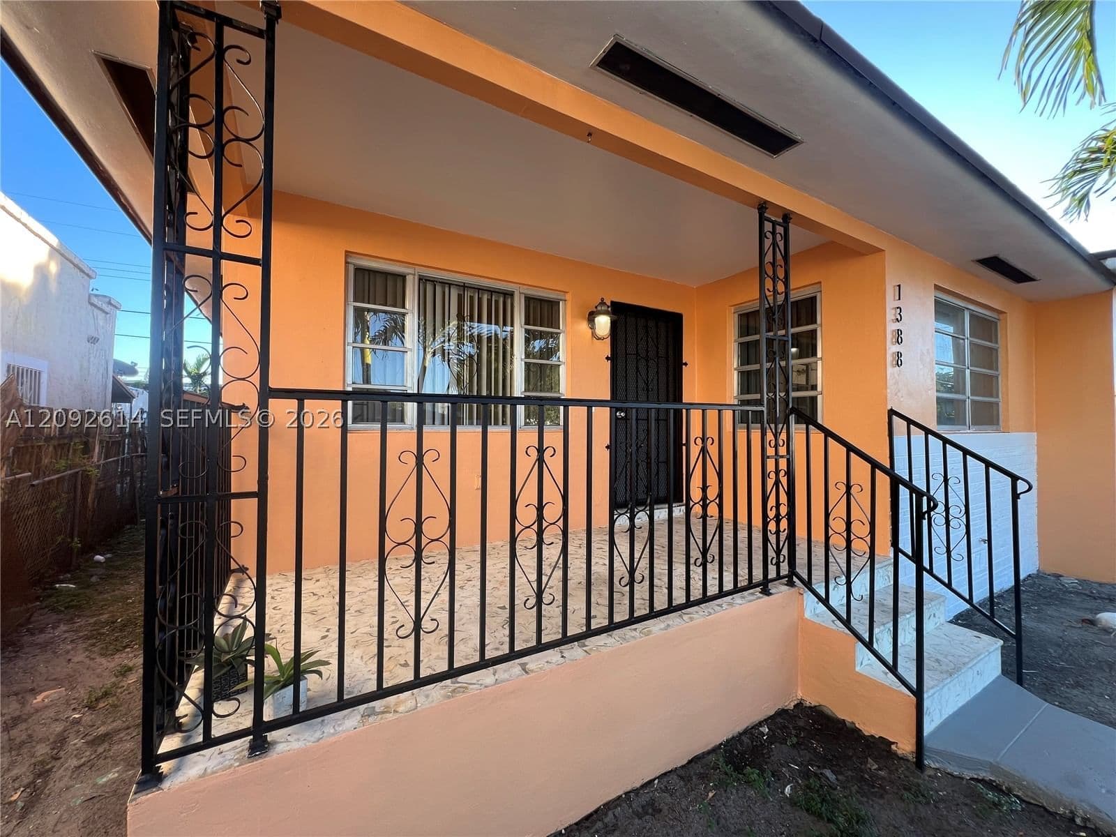 3+1 Müstakil ev — 1388 55 St, Miami, FL 33142