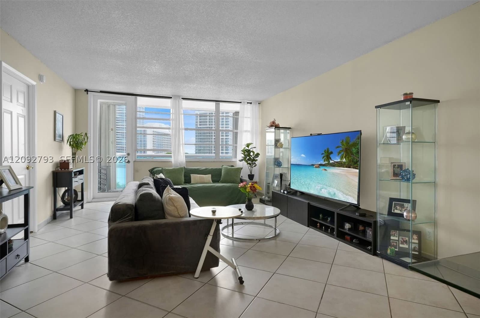 1-bedroom Condo — 6770 Indian Creek Dr #8R, Miami Beach, FL 33141