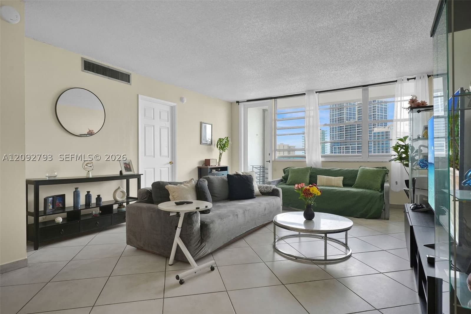 1-bedroom Condo — 6770 Indian Creek Dr #8R, Miami Beach, FL 33141