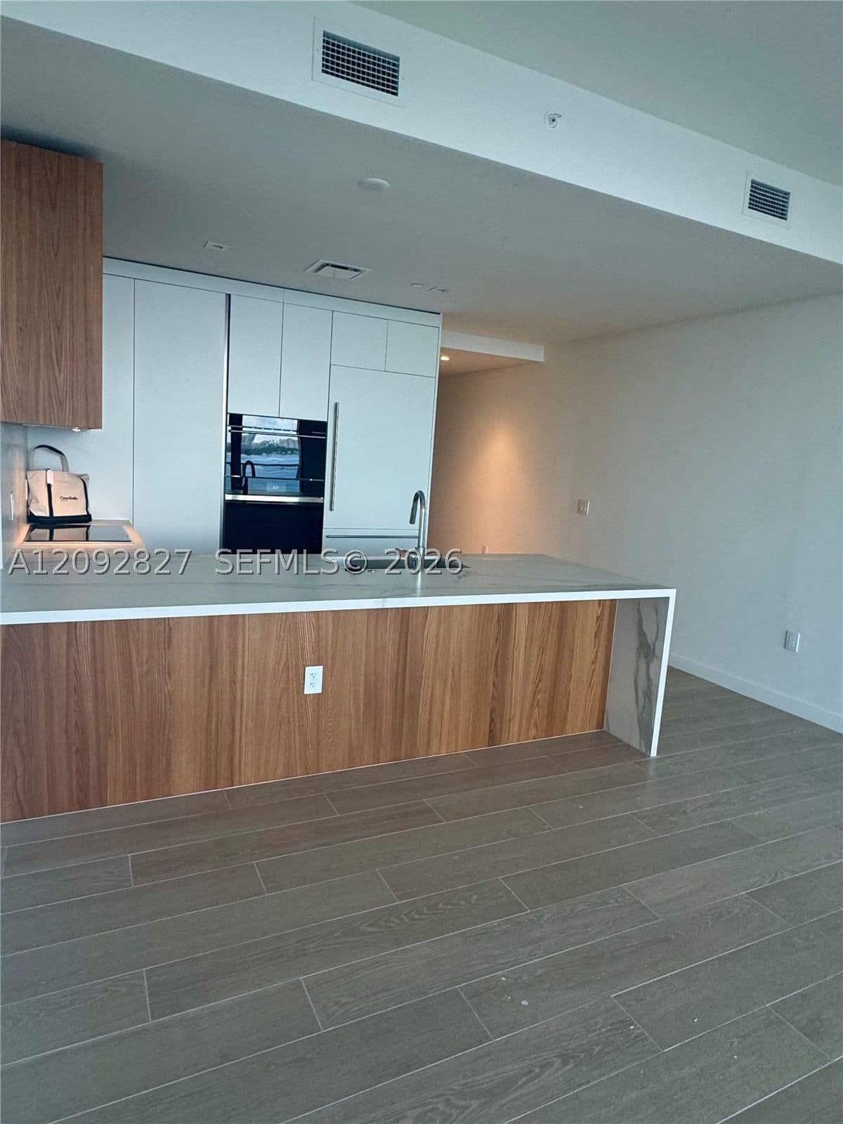2+1 Condo — 1400 Biscayne Blvd. #1403, Miami, FL 33132