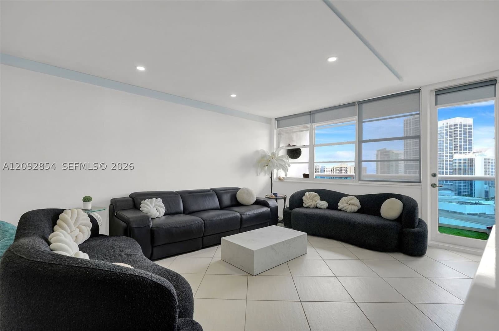 1-bedroom Condo — 6770 Indian Creek Dr #12S, Miami Beach, FL 33141