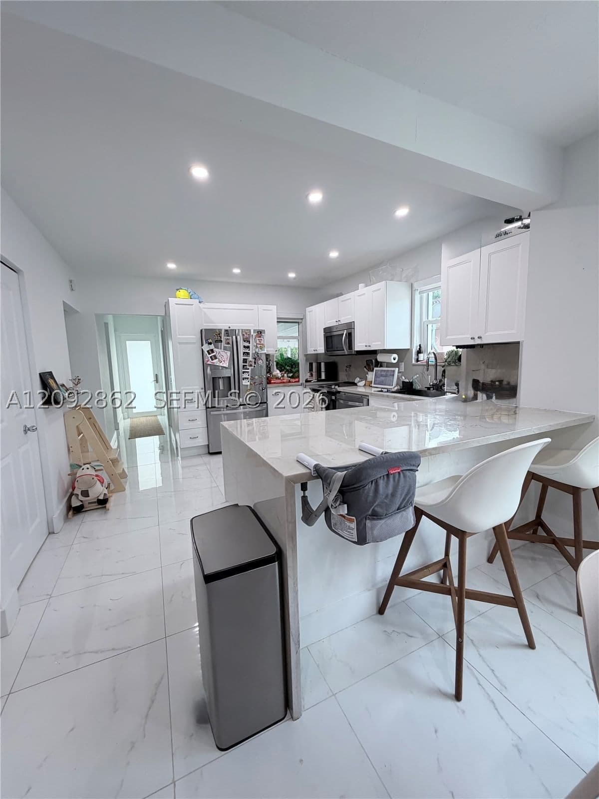 3+1 Müstakil ev — 360 20th Rd, Miami, FL 33129