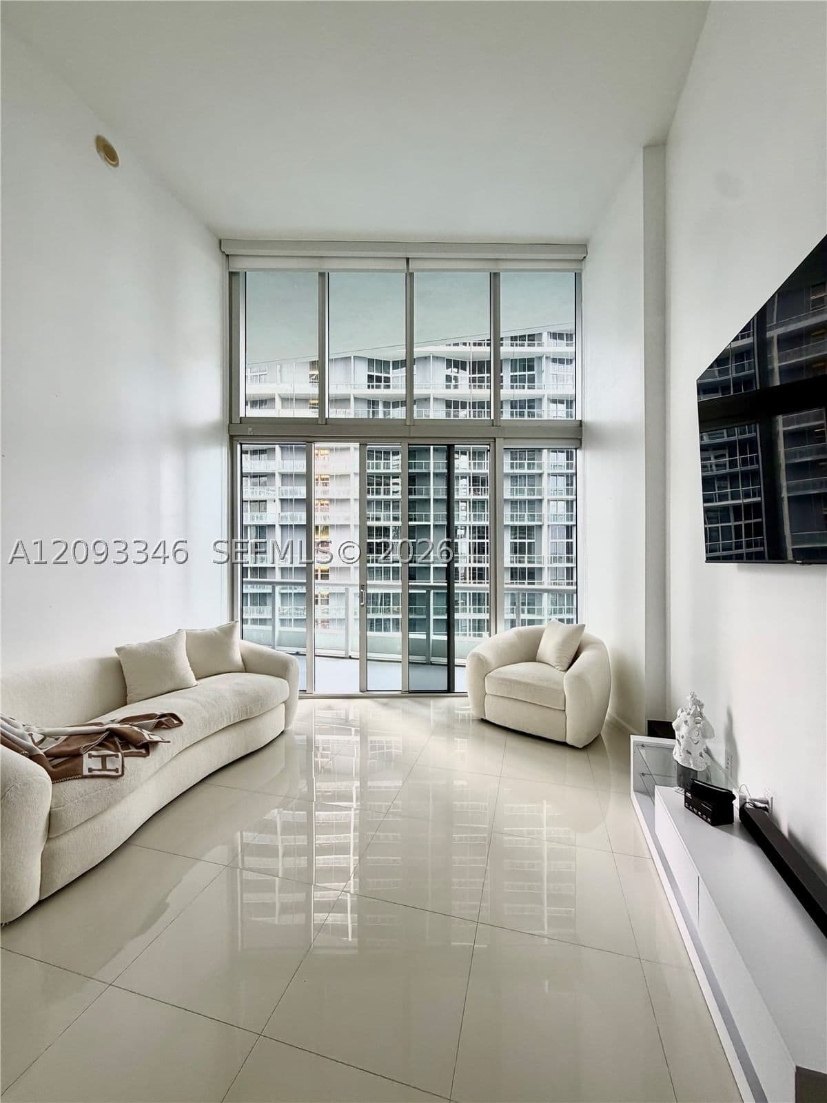1+1 Condo — 495 Brickell Ave #2206, Miami, FL 33131