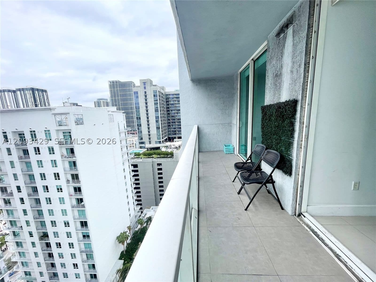 1+1 Condo — 253 2nd St #2506, Miami, FL 33132