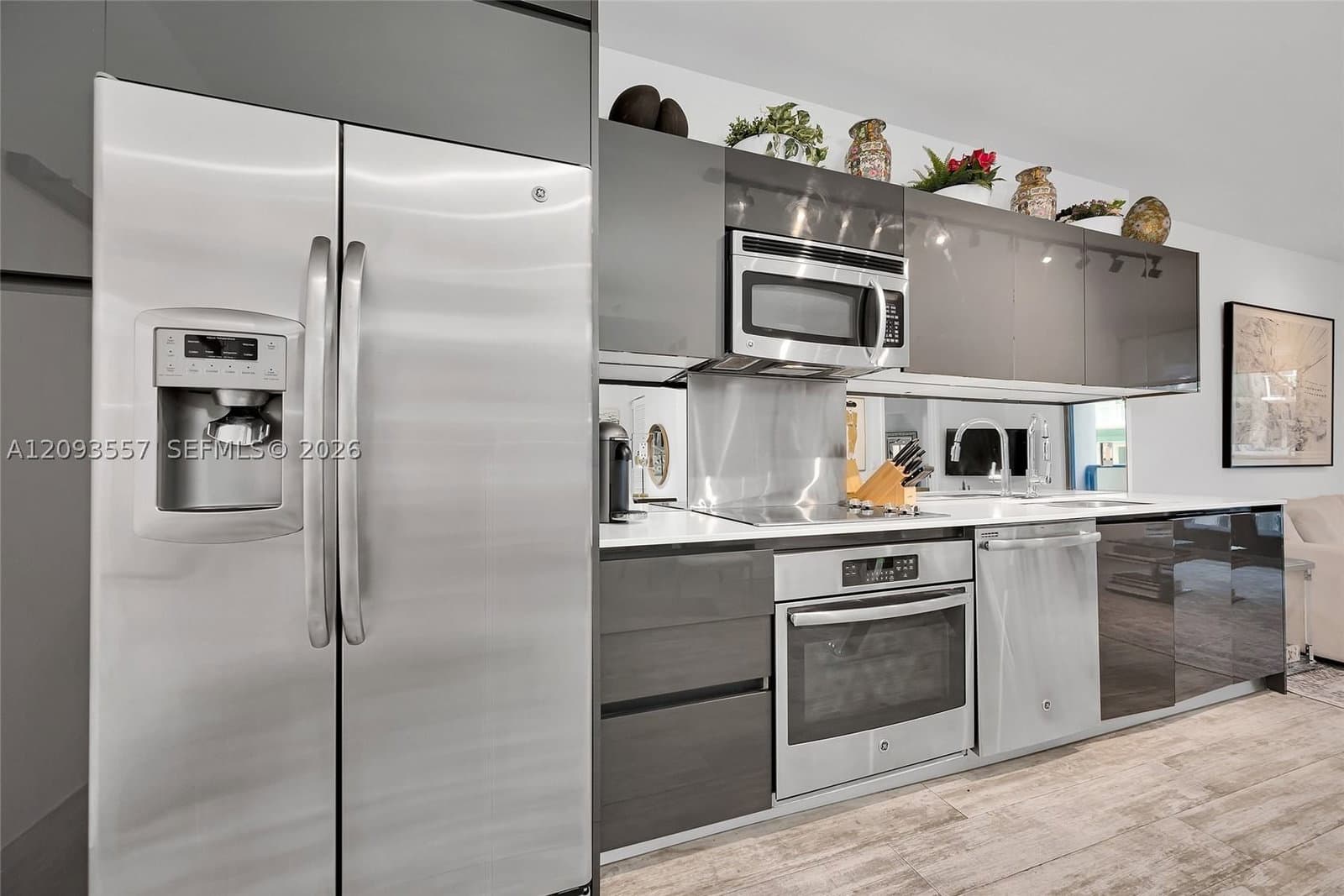 1+1 Condo — 31 6th St #304, Miami, FL 33131