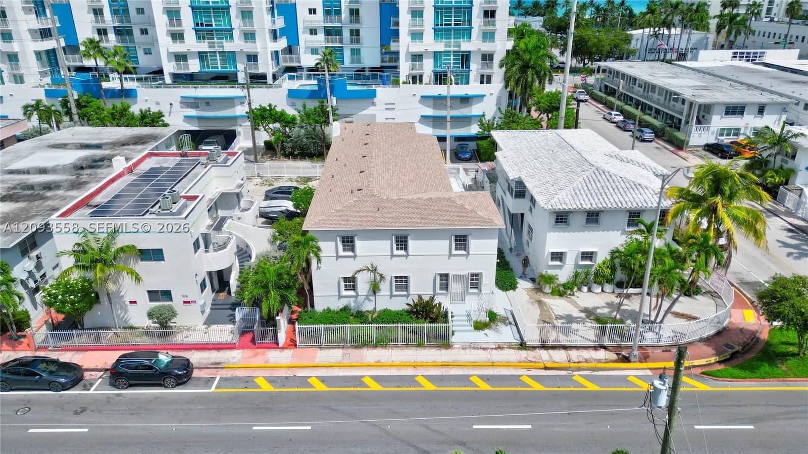 Mülk — 7611 Harding Ave #2, Miami Beach, FL 33141