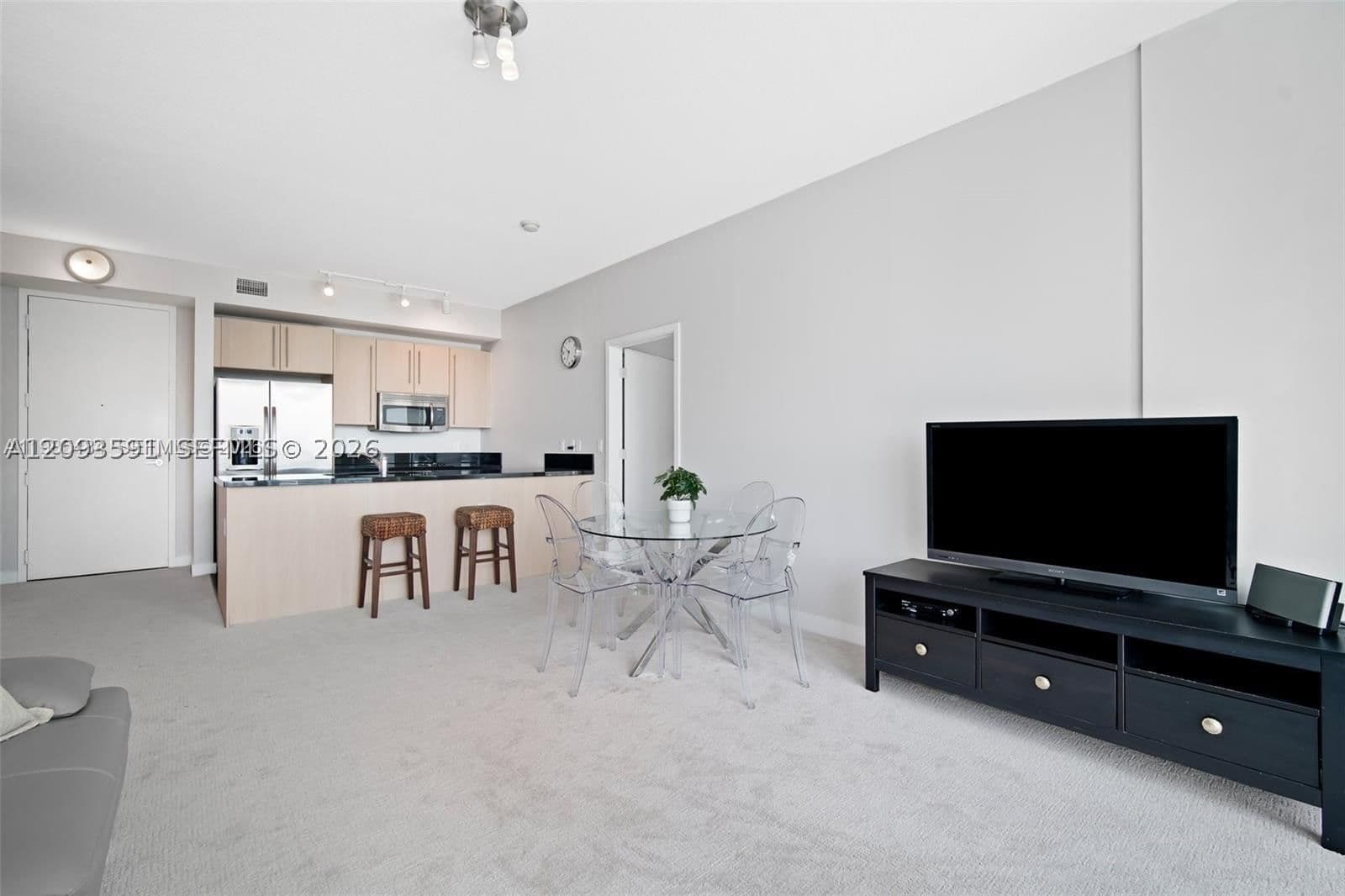 2-bedroom Condo — 79 12th St #2503-S, Miami, FL 33130