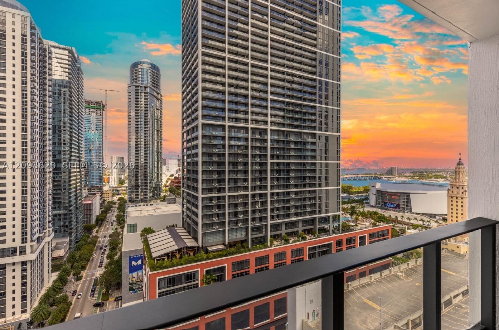 Condo — 121 5th St #2409, Miami, FL 33132