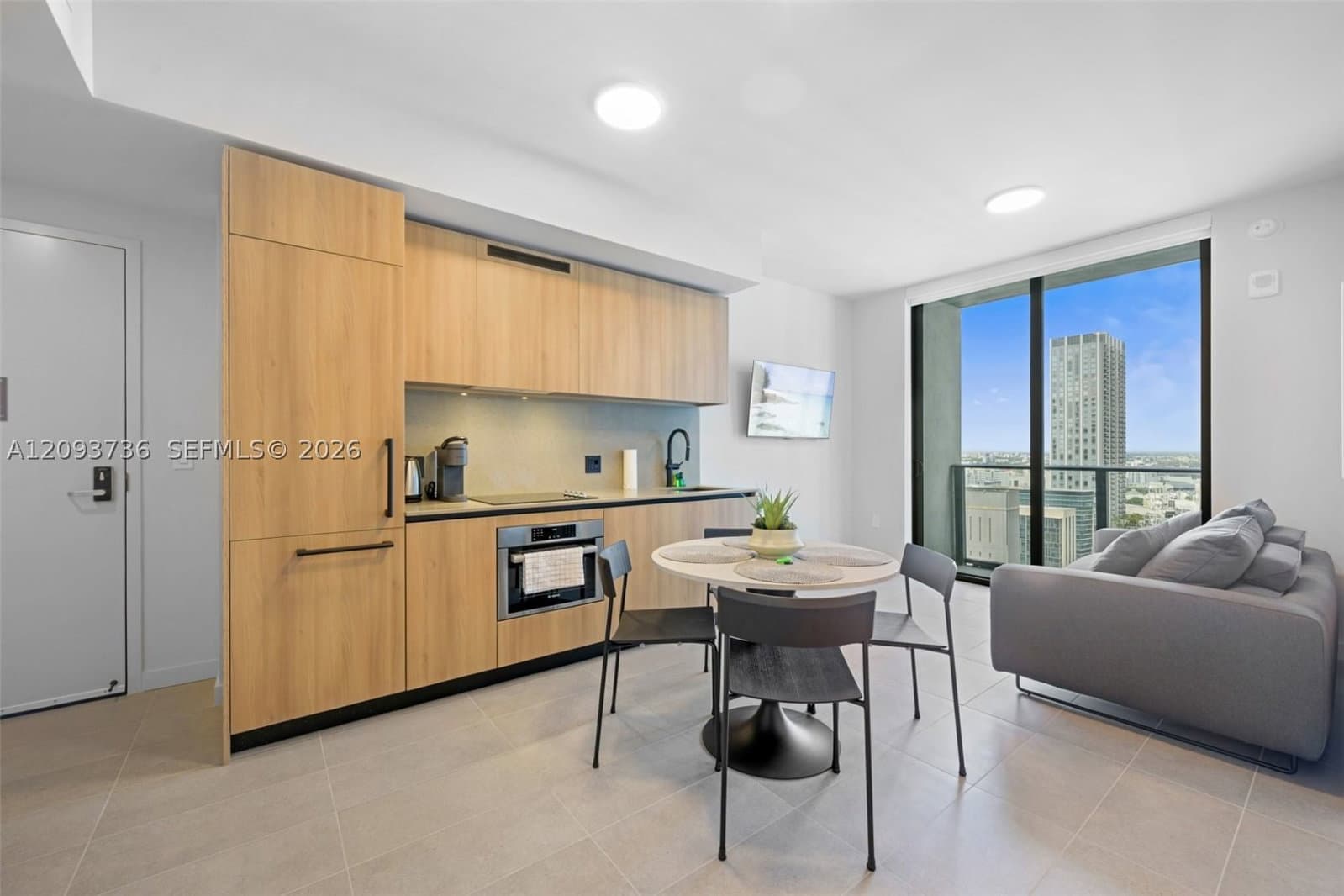 1+1 Condo — 121 5th St #3006, Miami, FL 33132