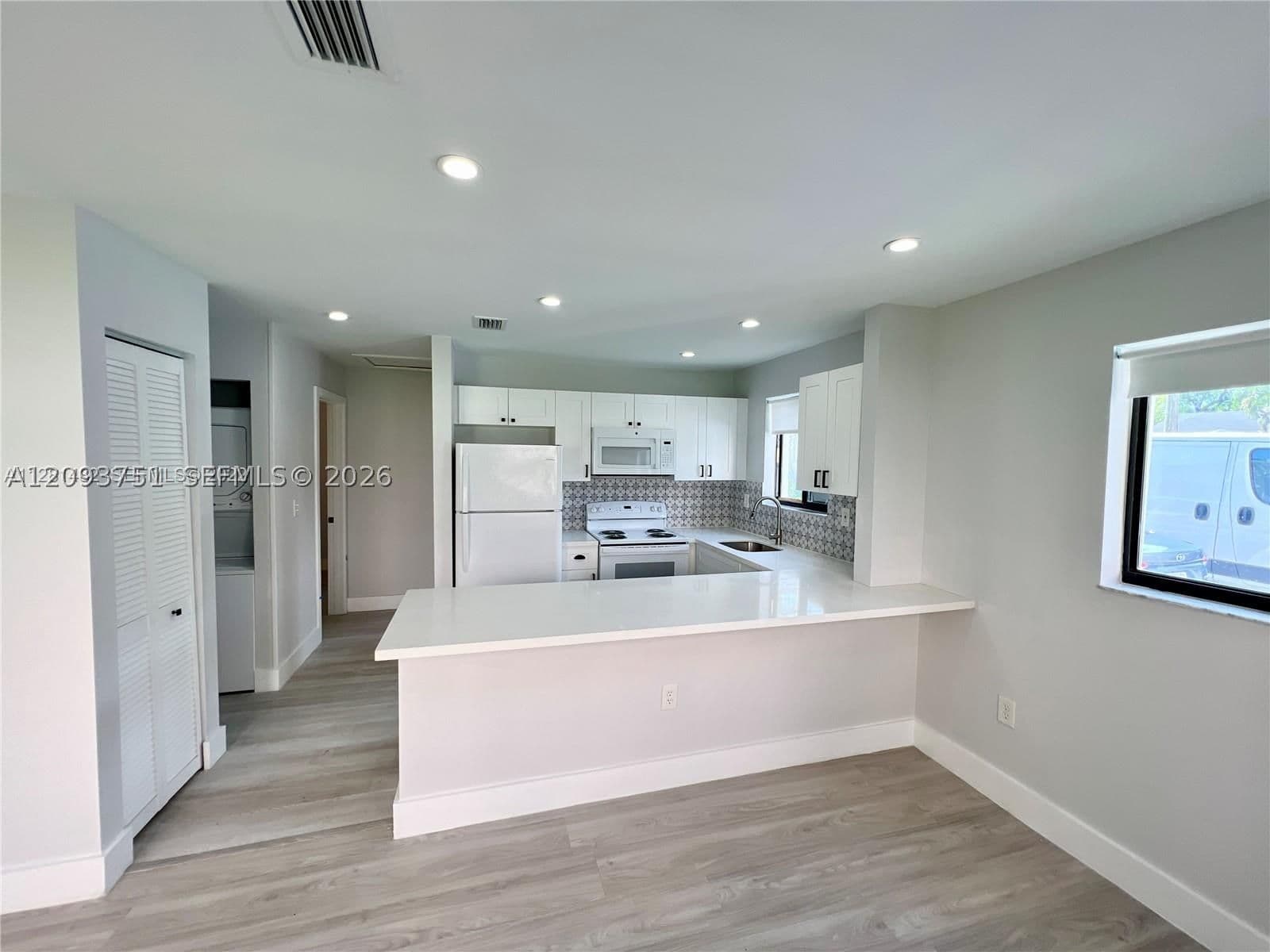 3+1 Mülk — 52ND 21 NW 52ND #1, Miami, FL 33142