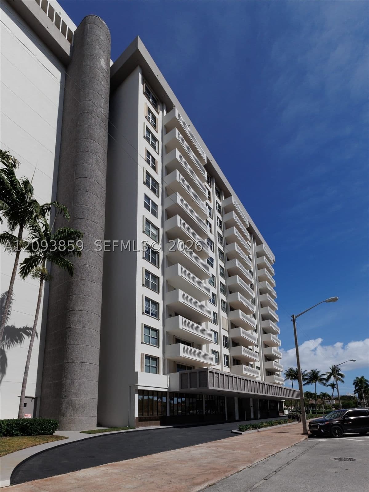2+1 Condo — 625 Biltmore Way #203, Coral Gables, FL 33134