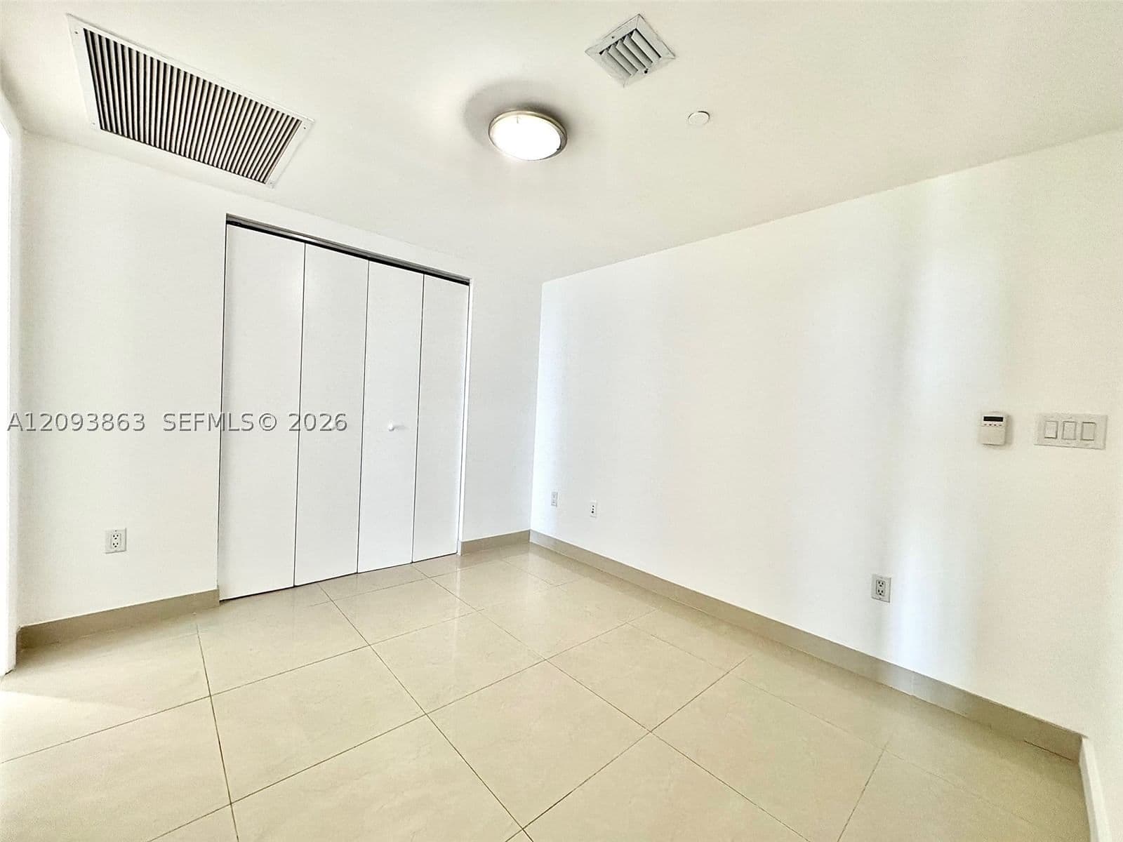 2-bedroom Condo — 485 Brickell Ave #1809, Miami, FL 33131