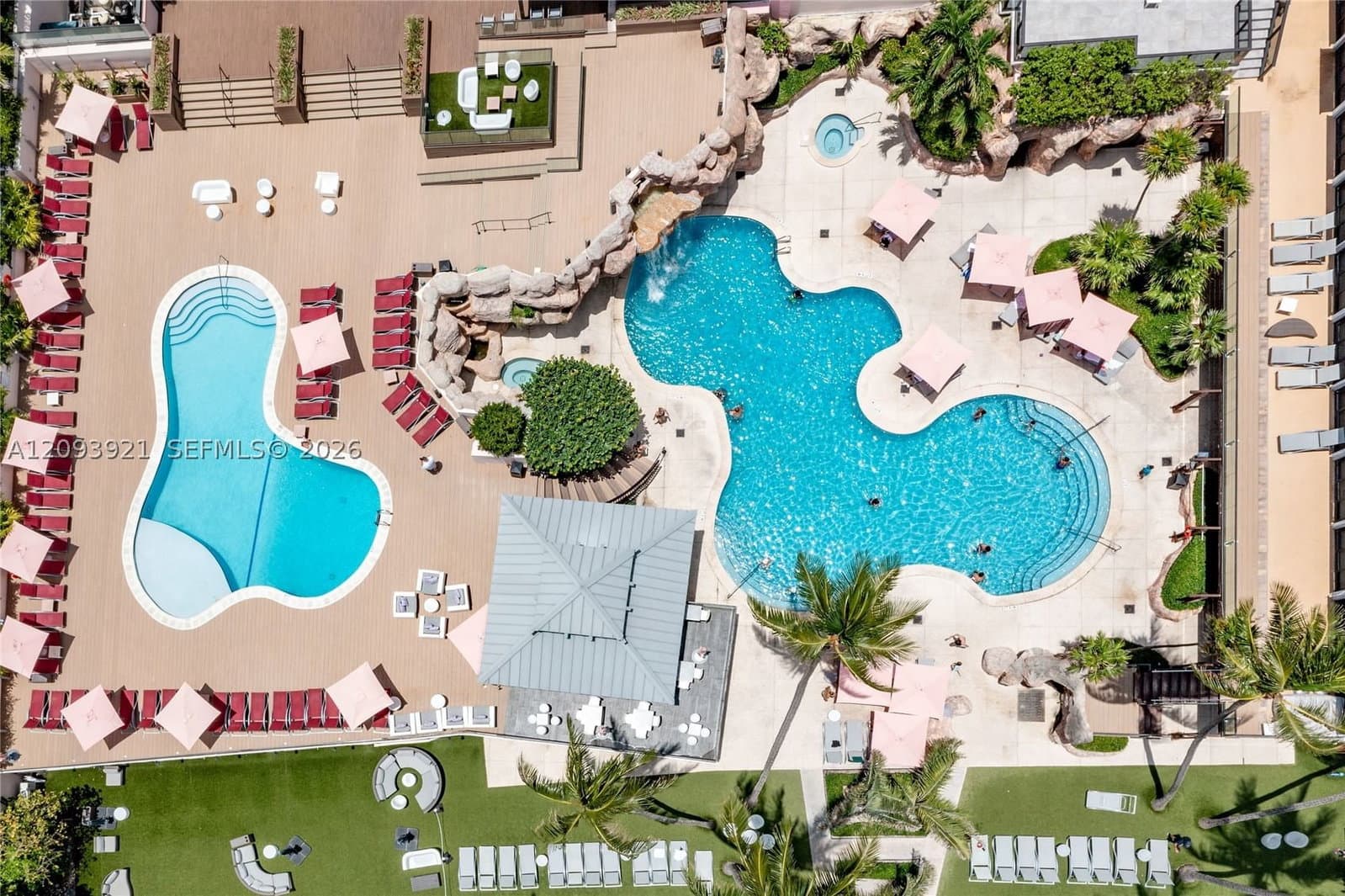 2+1 Condo — 5225 Collins Ave #1114, Miami Beach, FL 33140