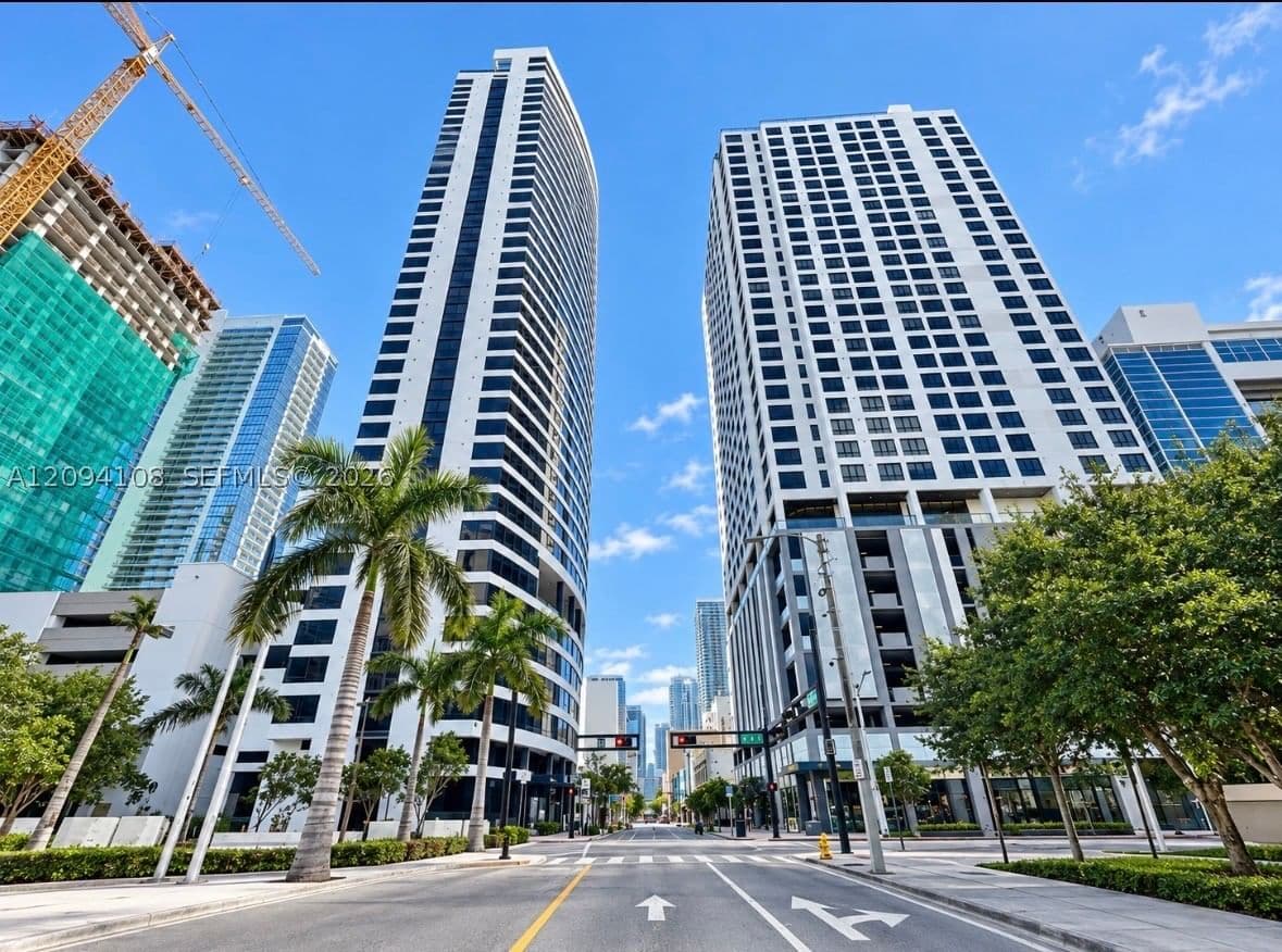 1-bedroom Condo — 225 Miami Ave #504, Miami, FL 33128