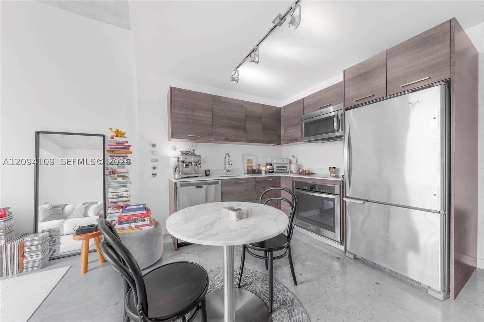 1+1 Condo — 151 1st St #2503, Miami, FL 33131