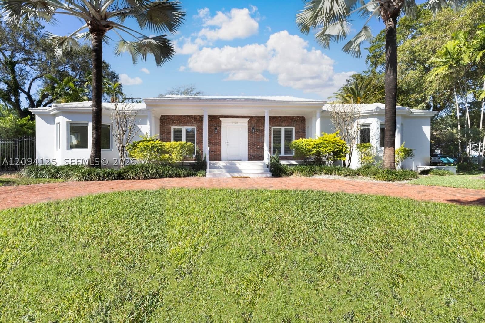 3+1 Müstakil ev — 4404 Alhambra Cir, Coral Gables, FL 33146