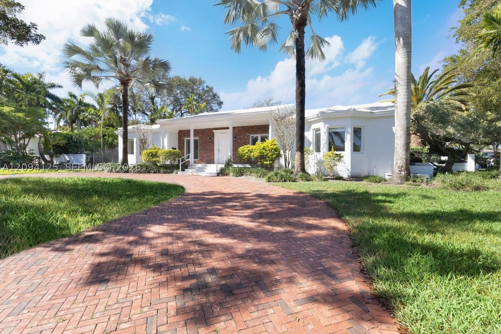 3+1 Müstakil ev — 4404 Alhambra Cir, Coral Gables, FL 33146