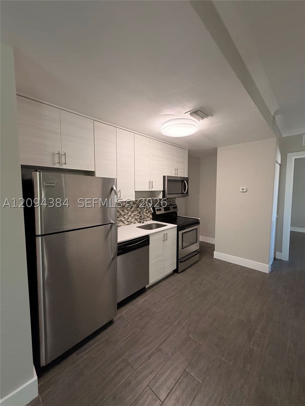 1+1 Daire — 115 Menores Ave #8, Coral Gables, FL 33134
