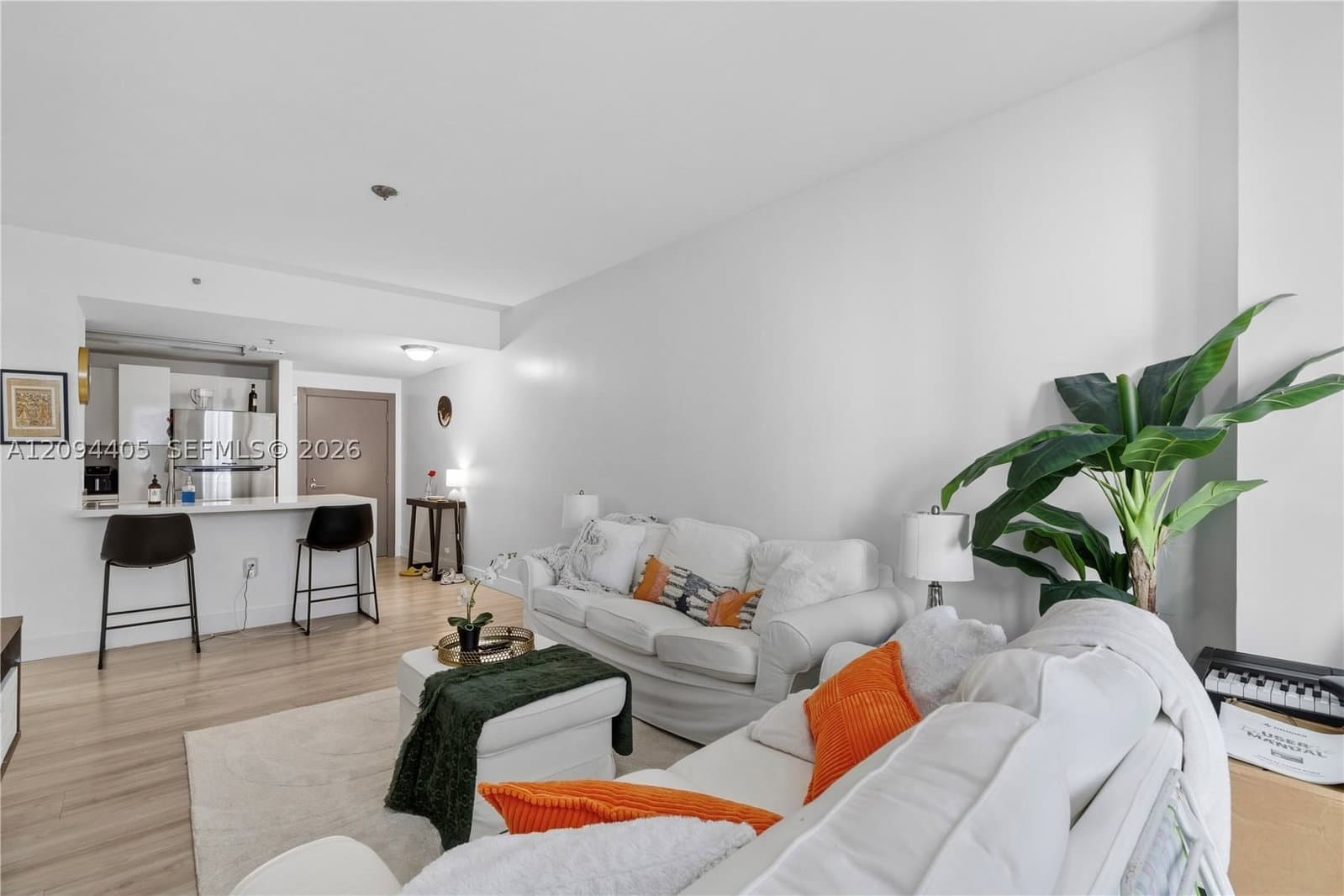 1-bedroom Condo — 185 14th Ter #1402, Miami, FL 33131