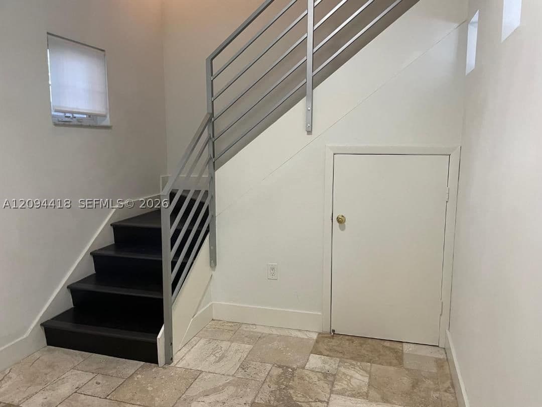 2+1 Townhouse — 261 Navarre Ave #C-4, Coral Gables, FL 33134