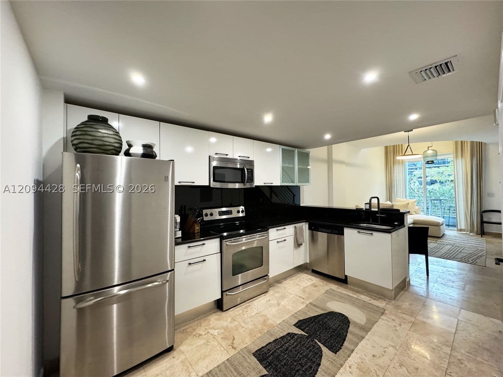 1-bedroom Condo — 3339 Virginia St #327, Miami, FL 33133