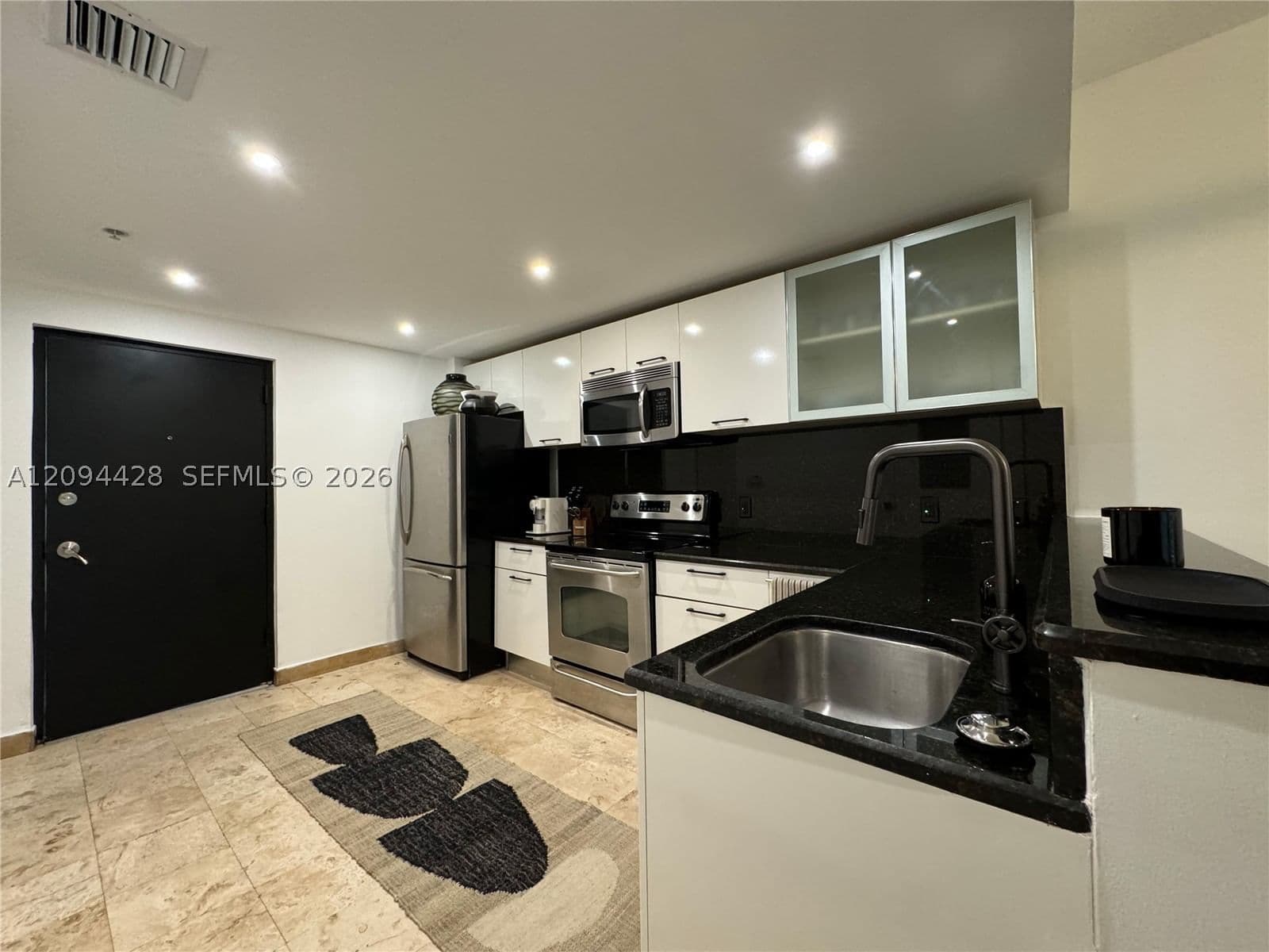 1-bedroom Condo — 3339 Virginia St #327, Miami, FL 33133