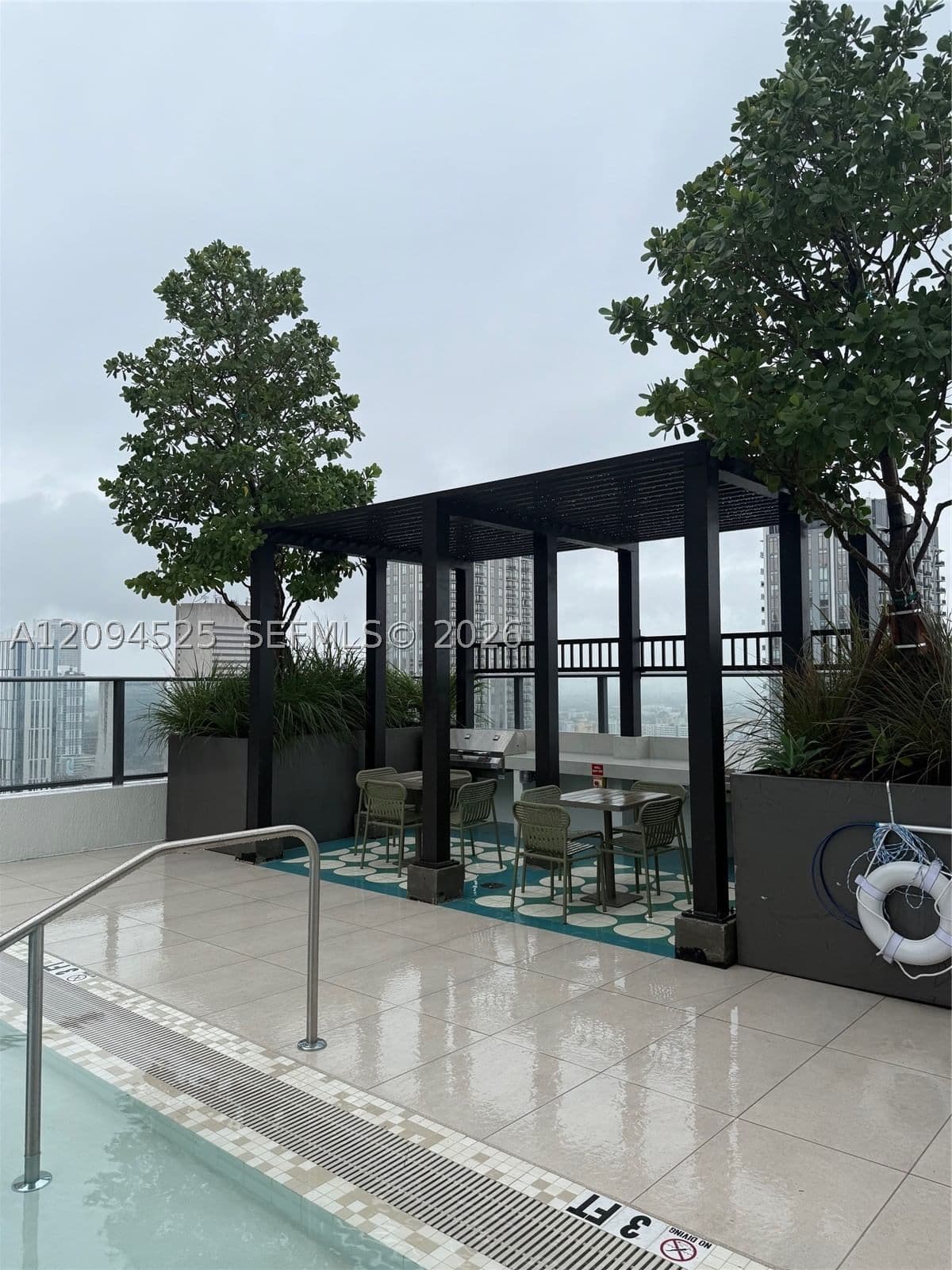 Condo — 11 6th St #706, Miami, FL 33132