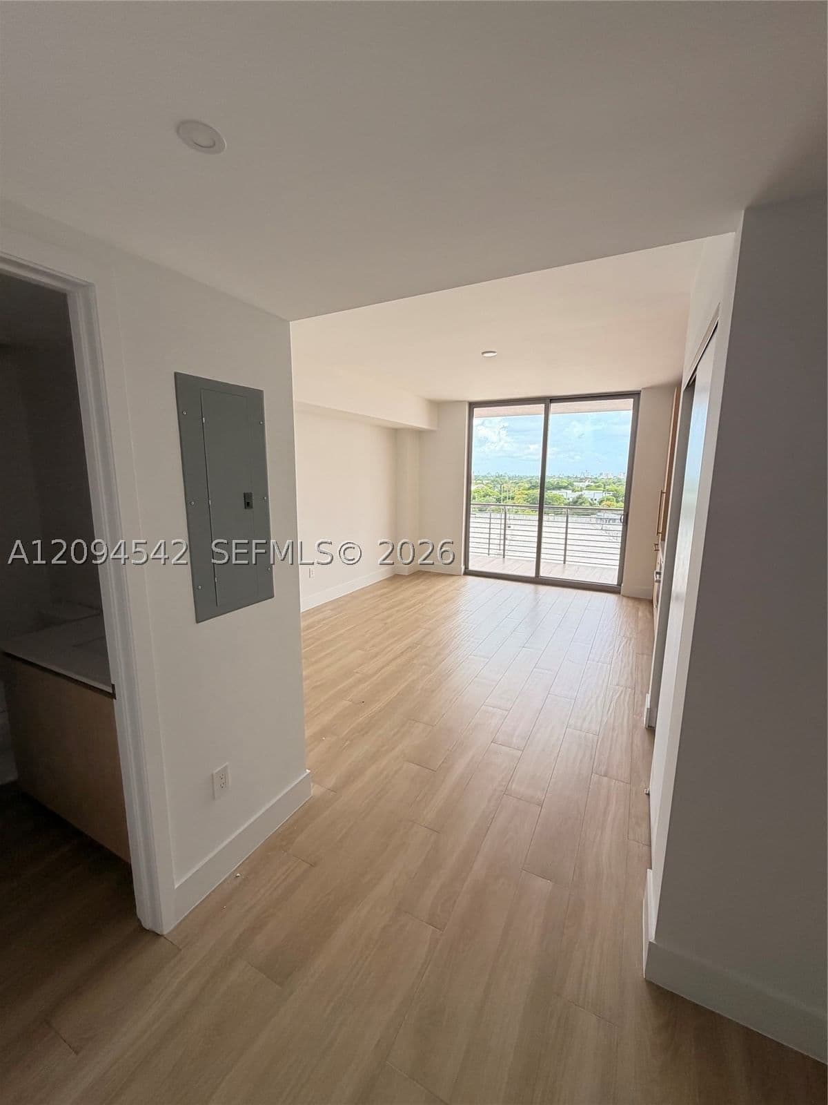 Condo — 90 32 #823, Miami, FL 33137
