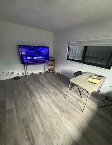 3+1 Müstakil ev — 2962 50th St, Miami, FL 33142