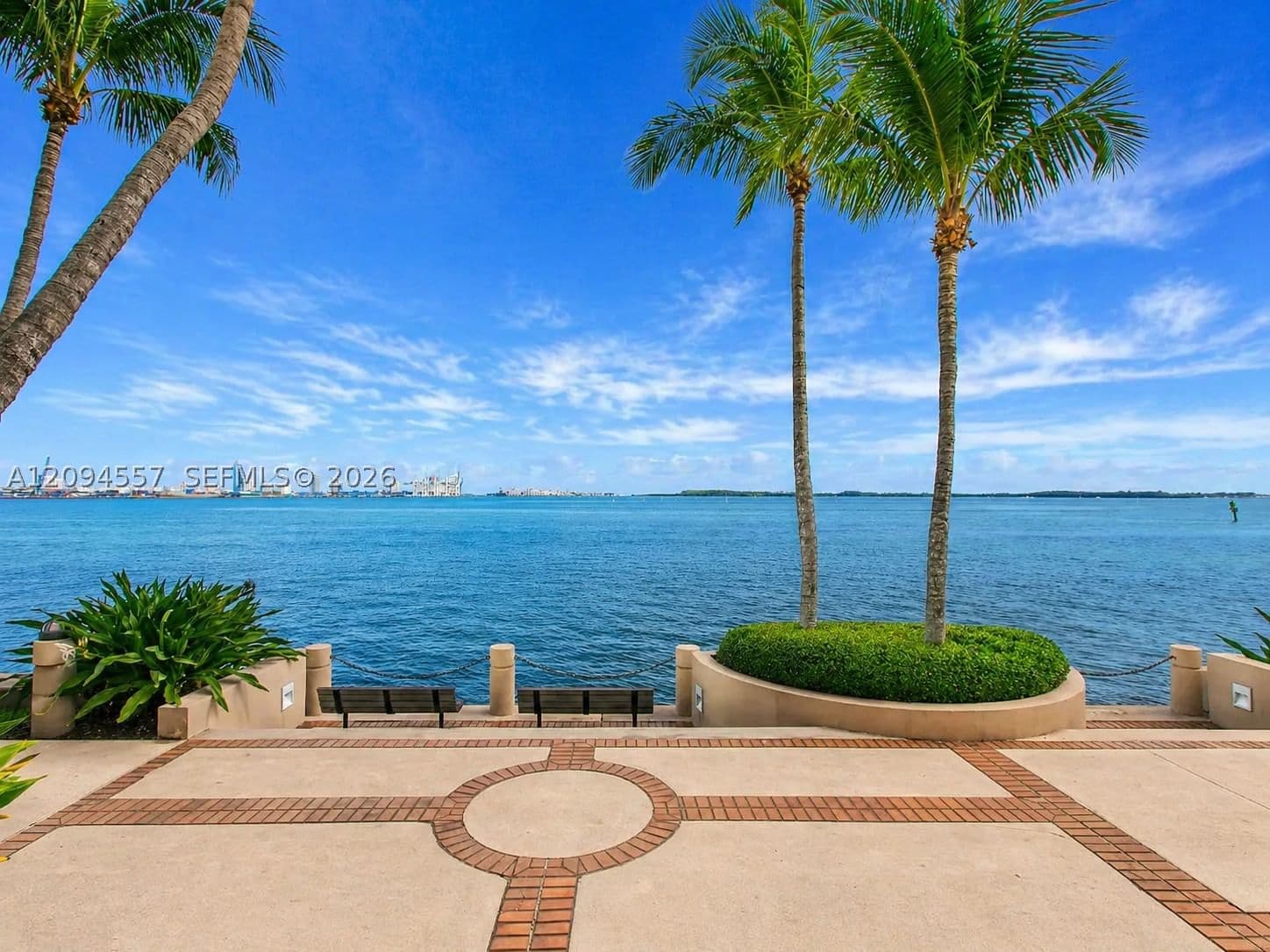 2+1 Condo — 520 Brickell Key Dr #A1113, Miami, FL 33131