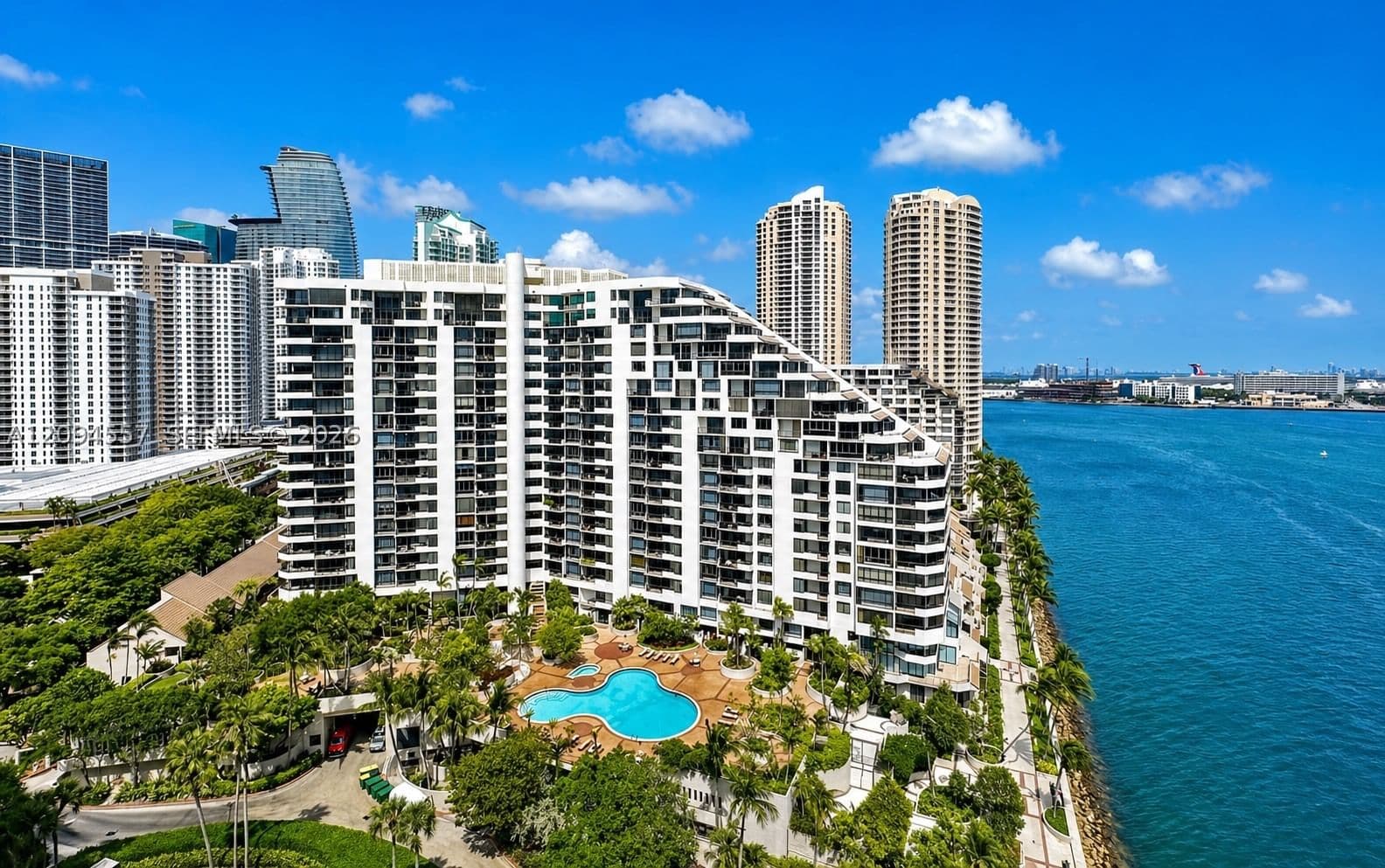 2+1 Condo — 520 Brickell Key Dr #A1113, Miami, FL 33131