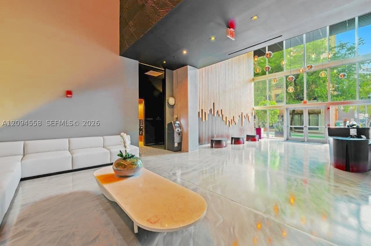 1+1 Condo — 151 1st St #2606, Miami, FL 33131
