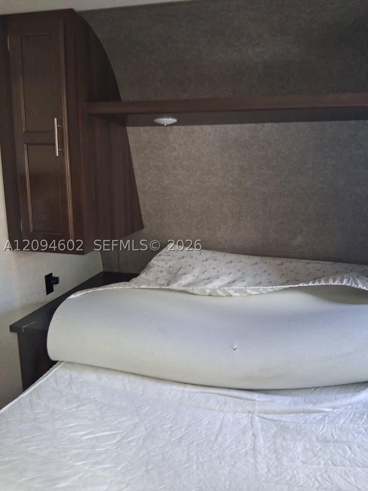 1+1 Mülk — 19301 220th St #3, Miami, FL 33170