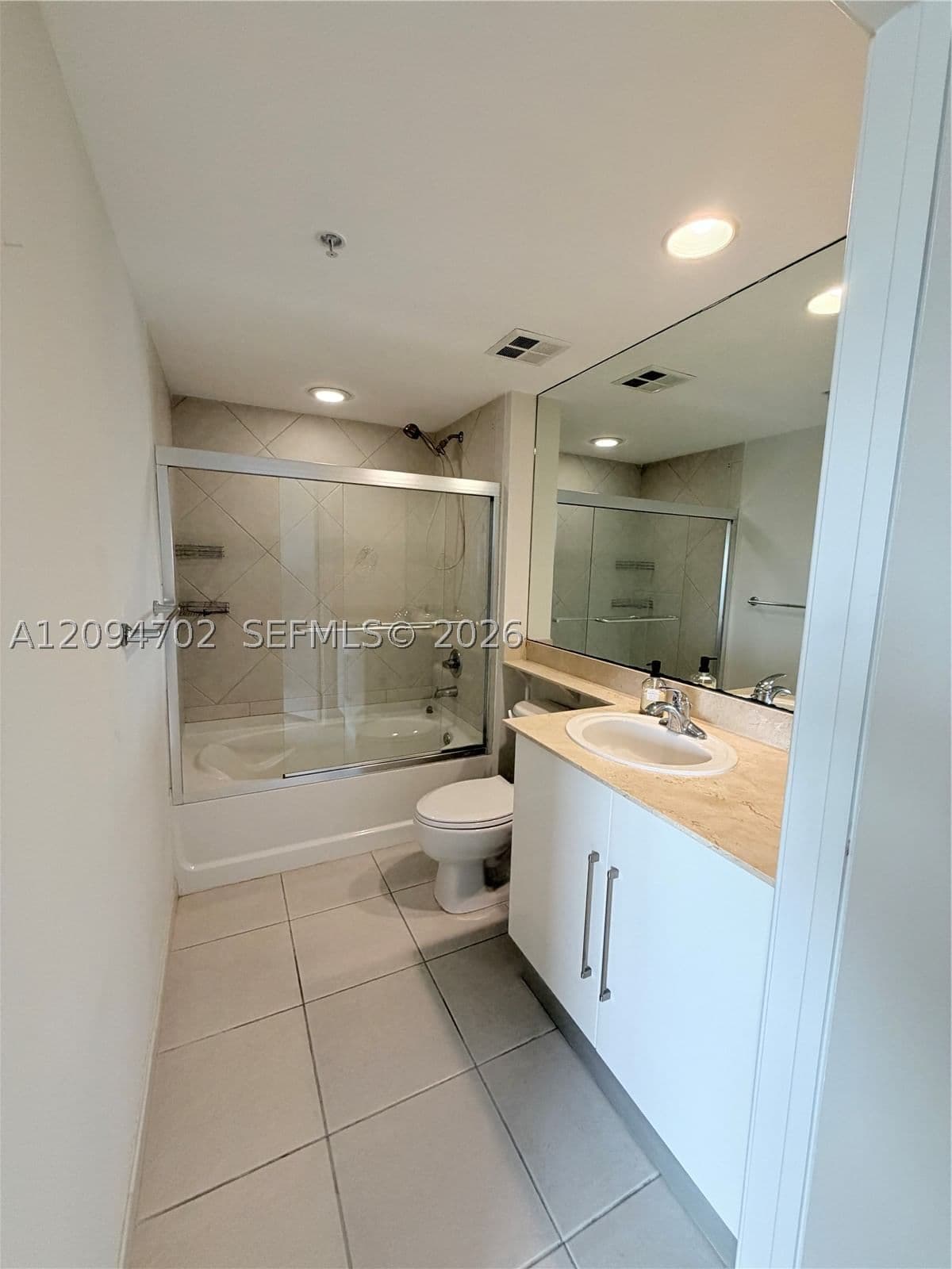 2+1 Condo — 325 Biscayne Blvd #3015, Miami, FL 33131