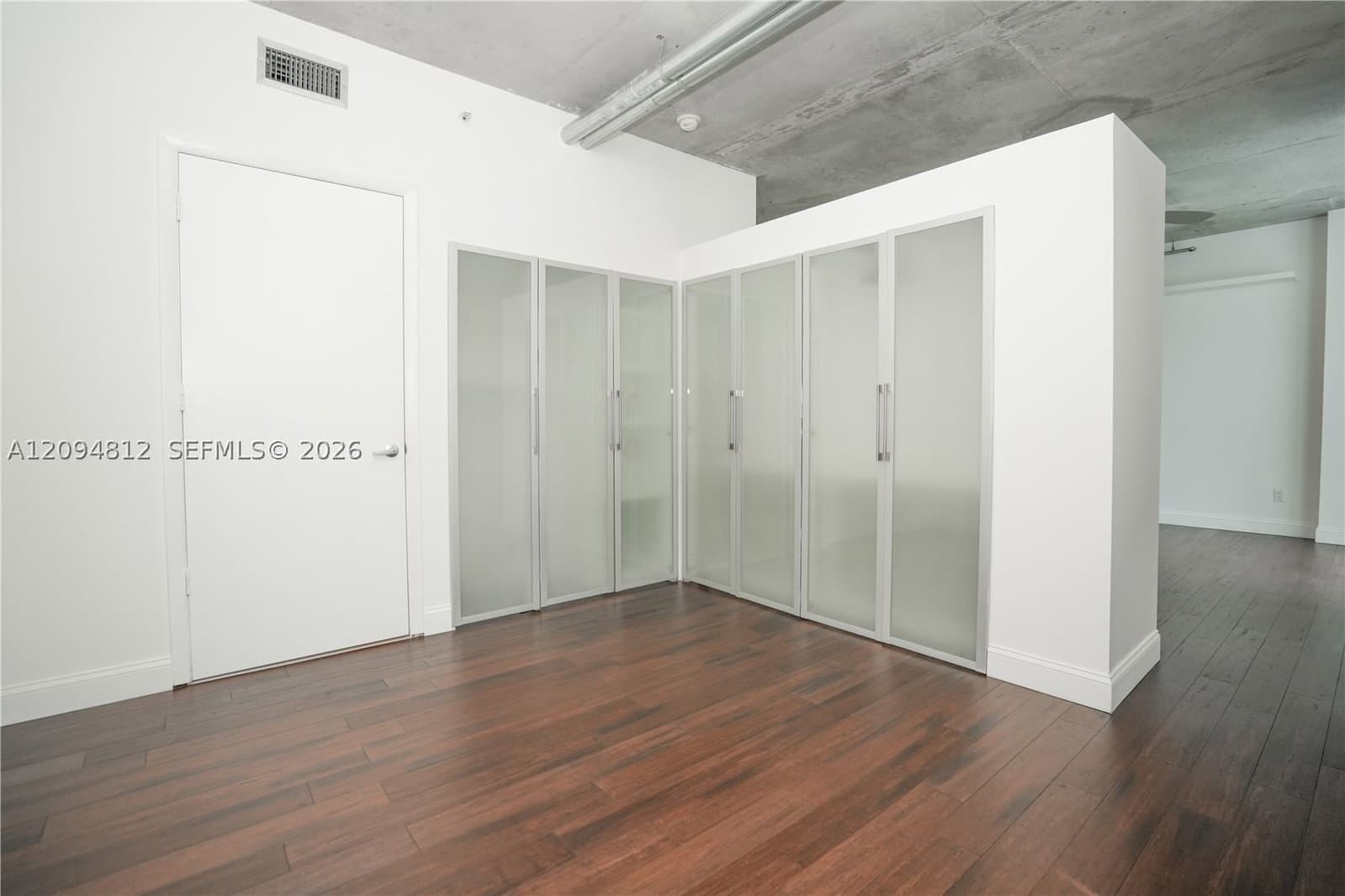 1-bedroom Condo — 690 1st Ct #1623, Miami, FL 33130