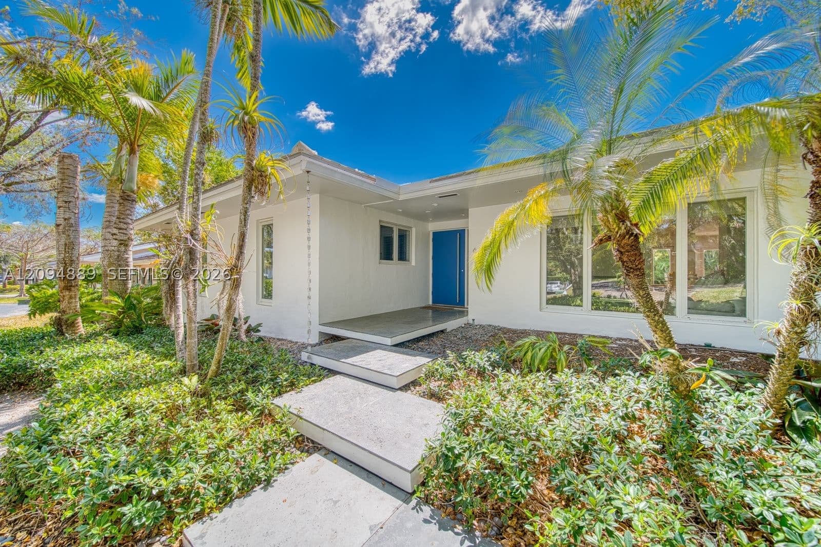 5+1 Müstakil ev — 620 Conde Ave, Coral Gables, FL 33156