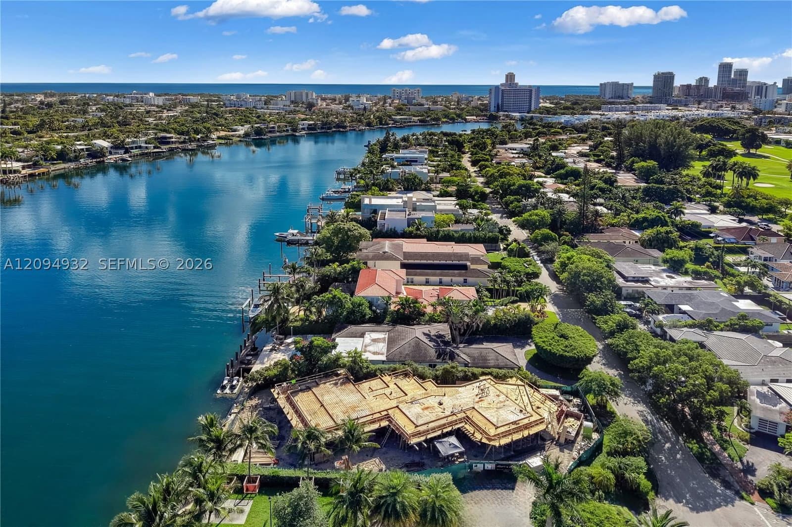 3+1 Müstakil ev — 435 Shore Dr, Miami Beach, FL 33141