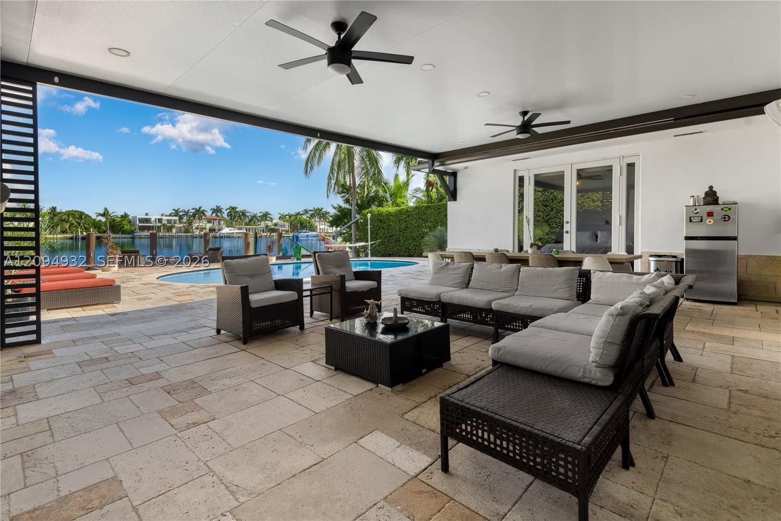 3+1 Müstakil ev — 435 Shore Dr, Miami Beach, FL 33141