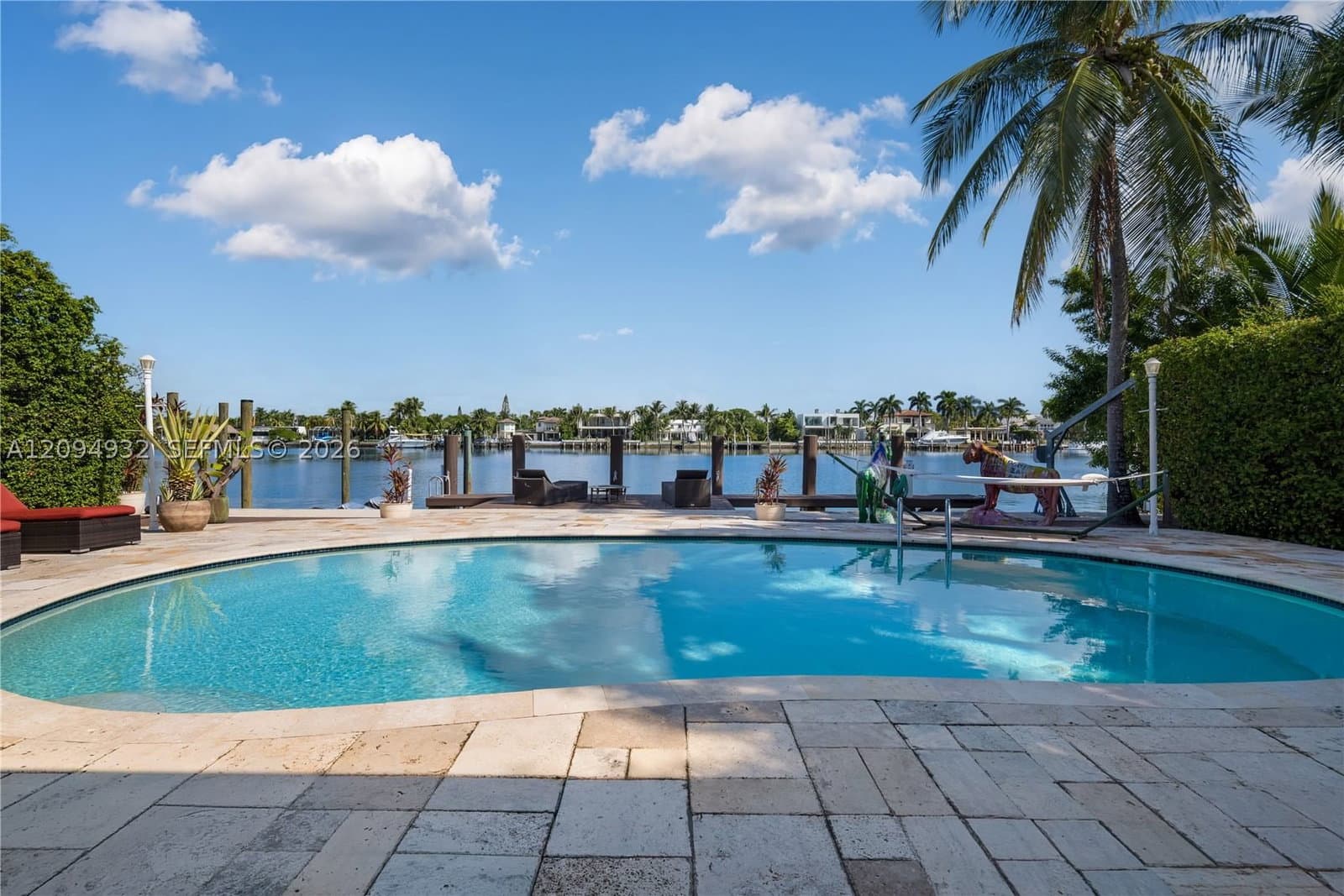 3+1 Müstakil ev — 435 Shore Dr, Miami Beach, FL 33141