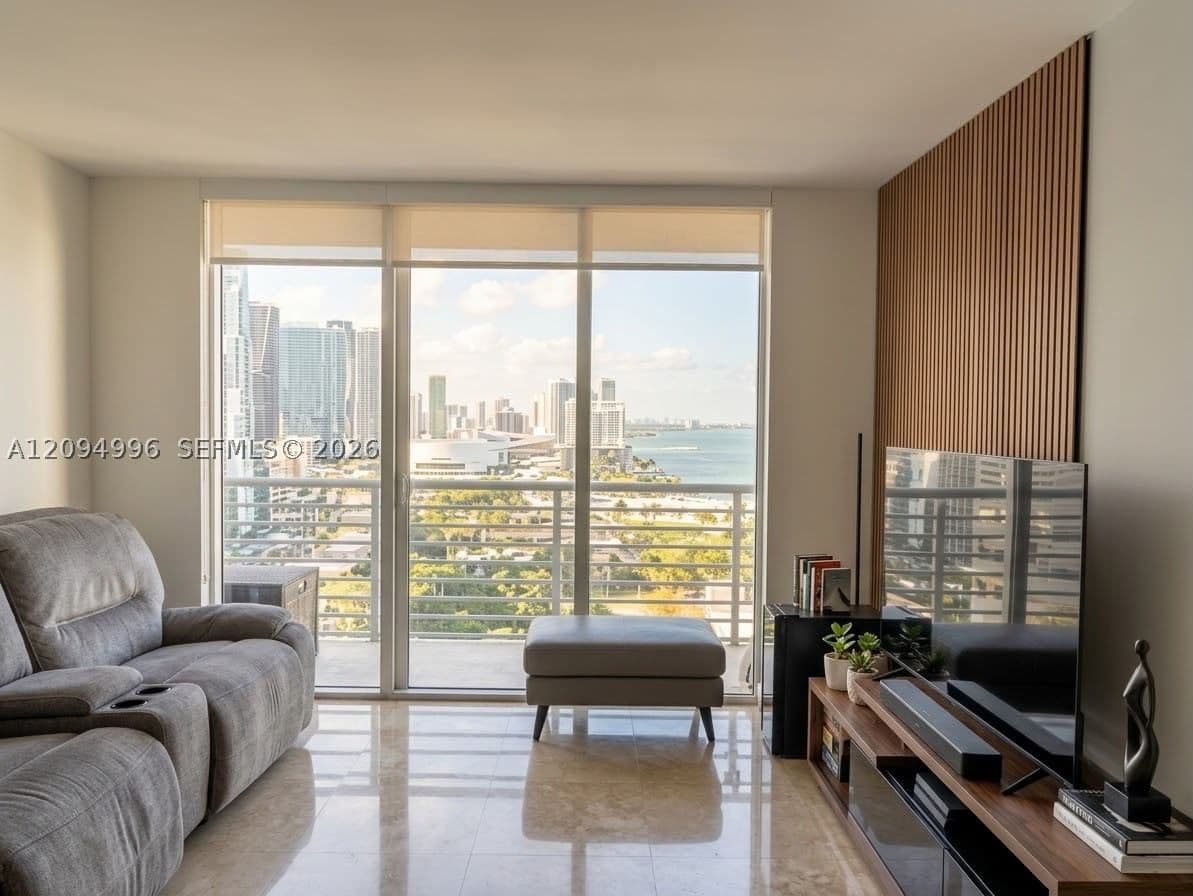 2-bedroom Condo — 325 Biscayne Blvd #2722, Miami, FL 33131