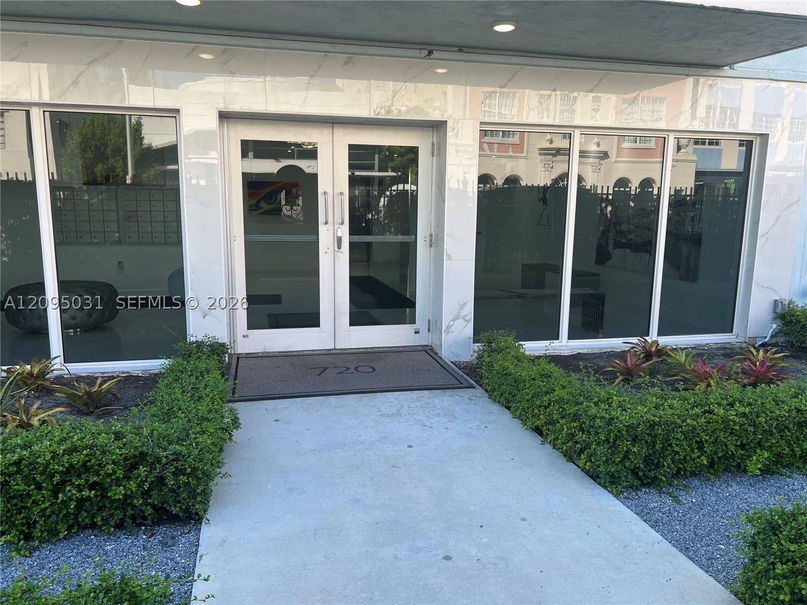 1-bedroom Condo — 720 Collins Ave #509, Miami Beach, FL 33139