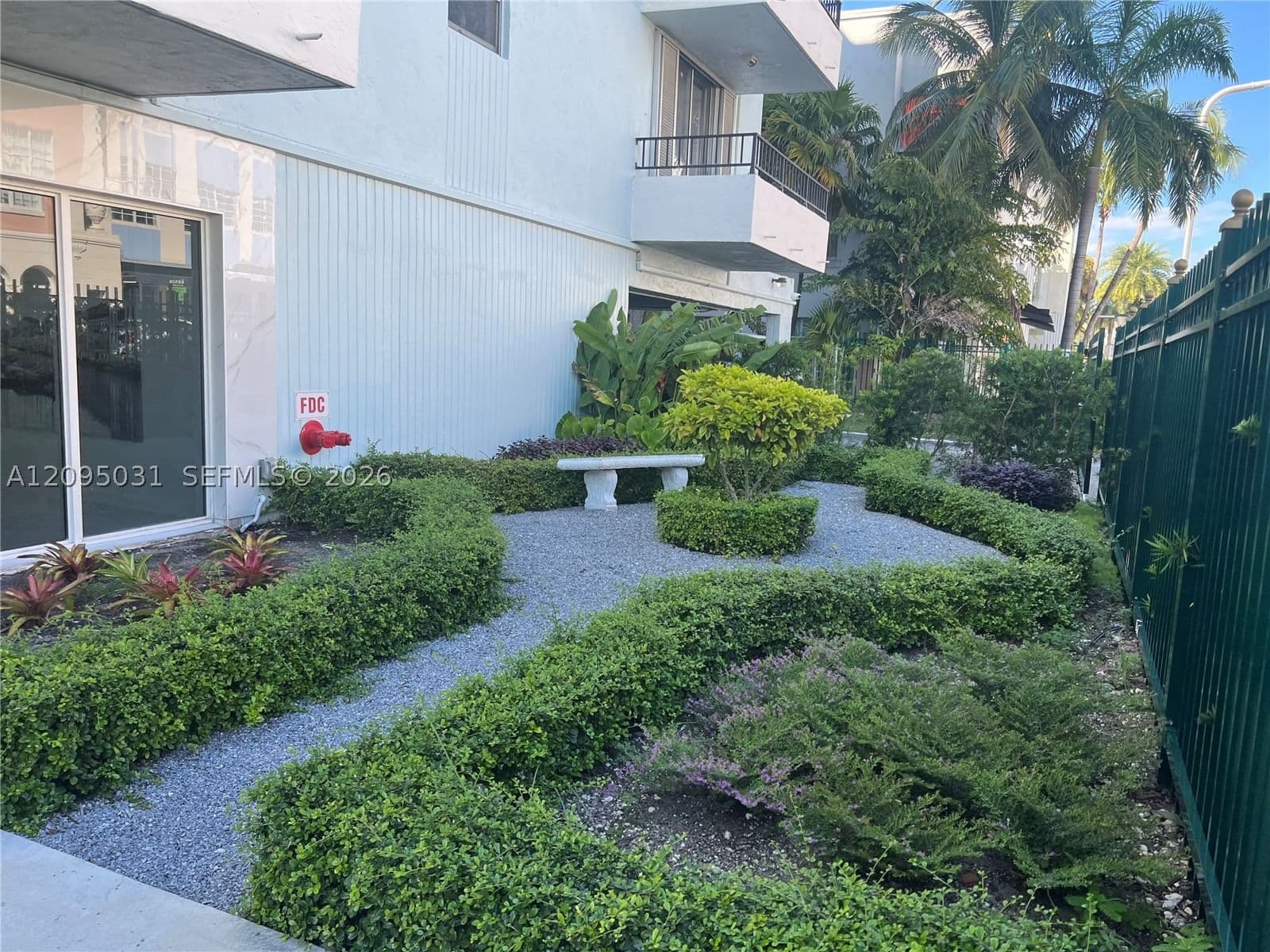 1-bedroom Condo — 720 Collins Ave #509, Miami Beach, FL 33139