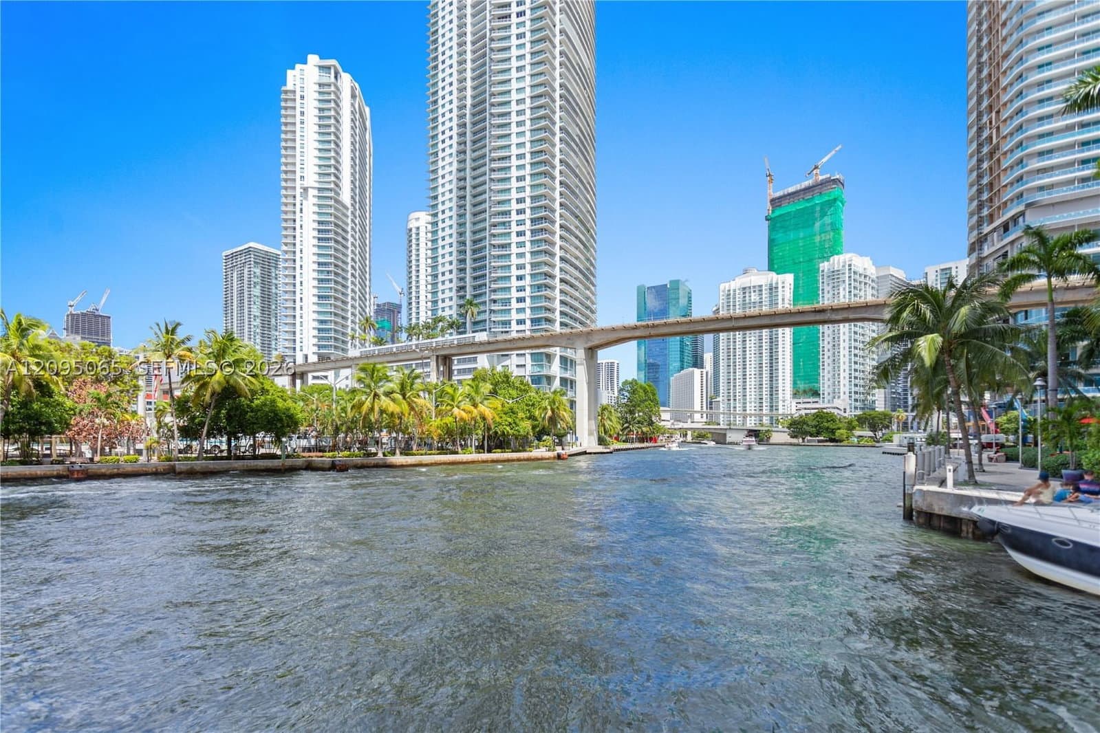 Condo — 185 7th St #3600, Miami, FL 33130