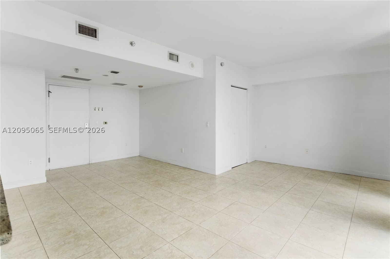 Condo — 185 7th St #3600, Miami, FL 33130
