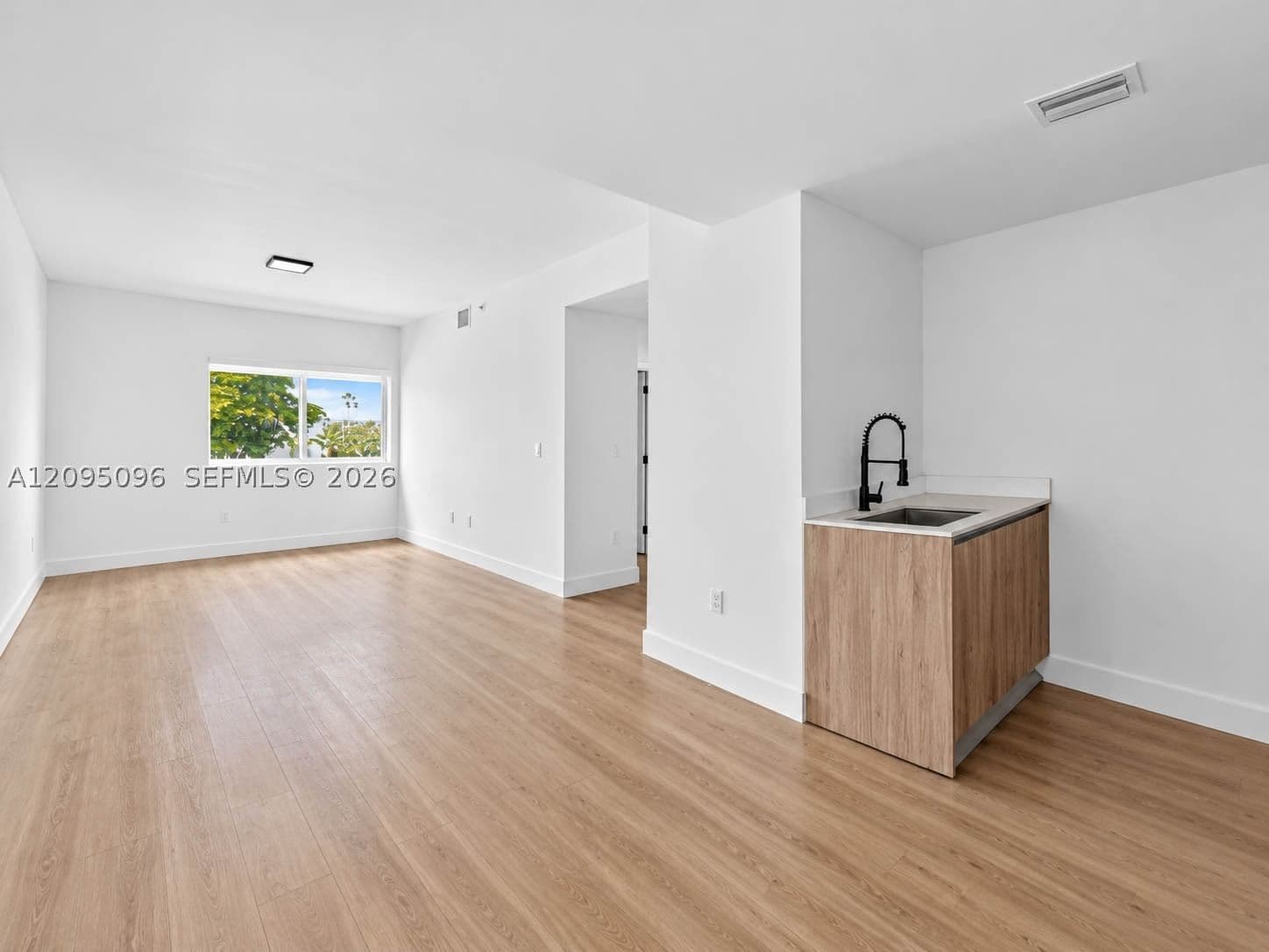 2+1 Daire — 3728 19th Ave #207, Miami, FL 33142