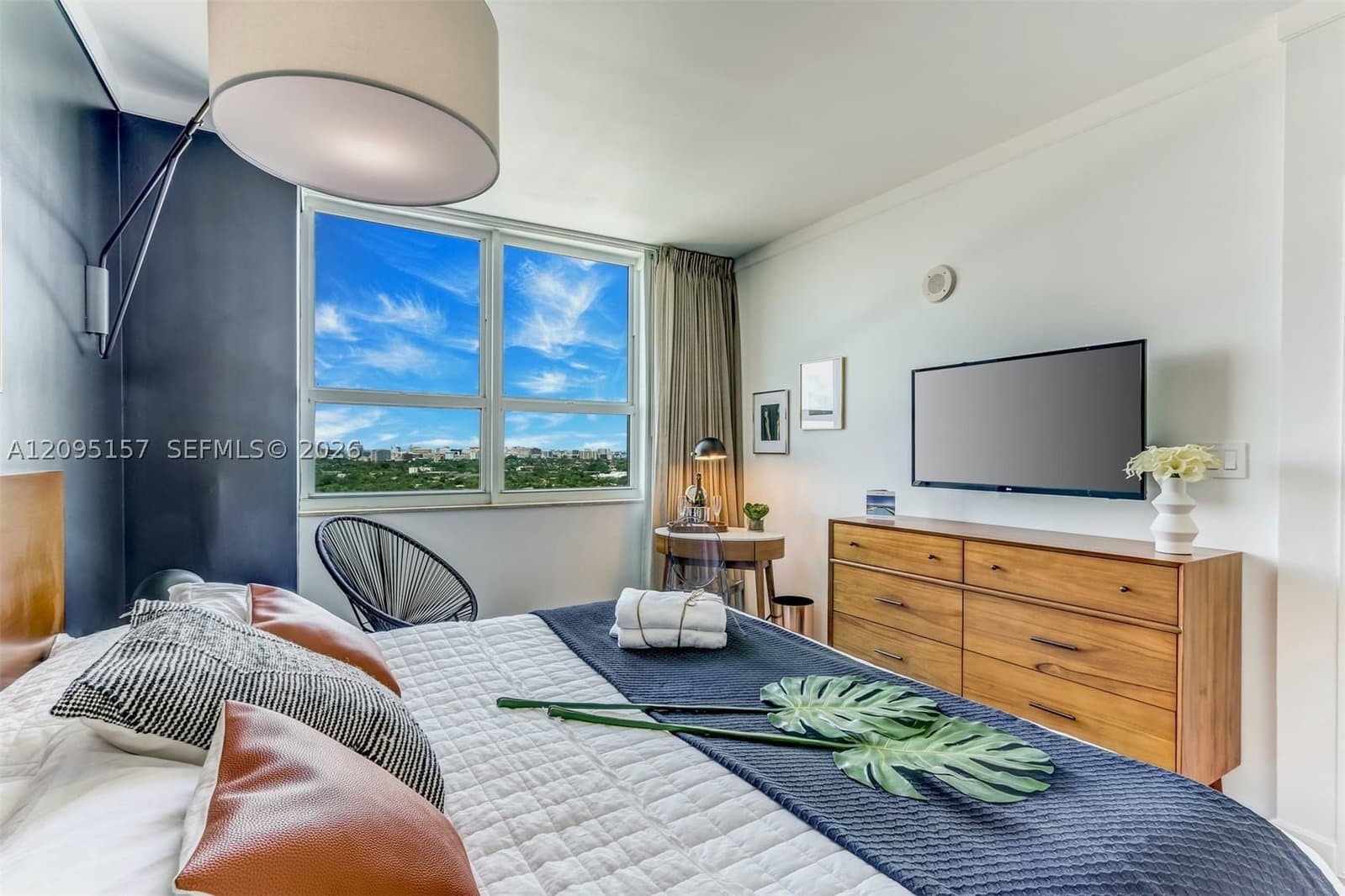 1+1 Condo — 2889 Mcfarlane Rd #1610, Miami, FL 33133