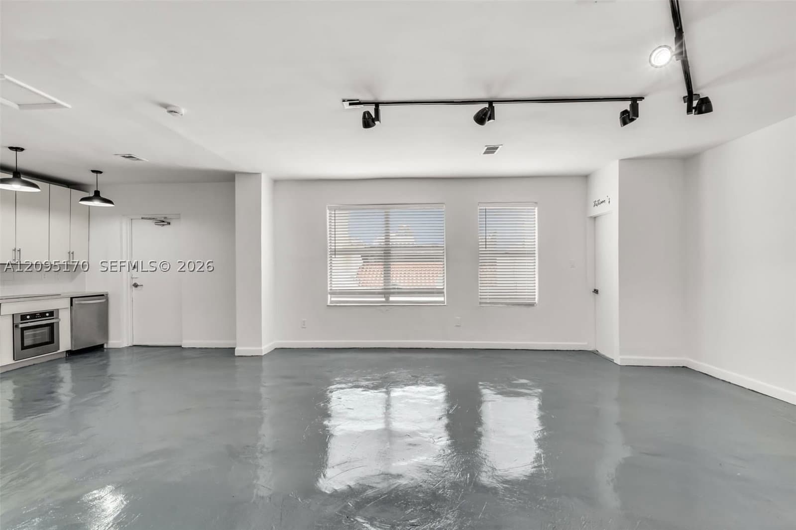 1+1 Condo — 817 Washington Ave #A, Miami Beach, FL 33139