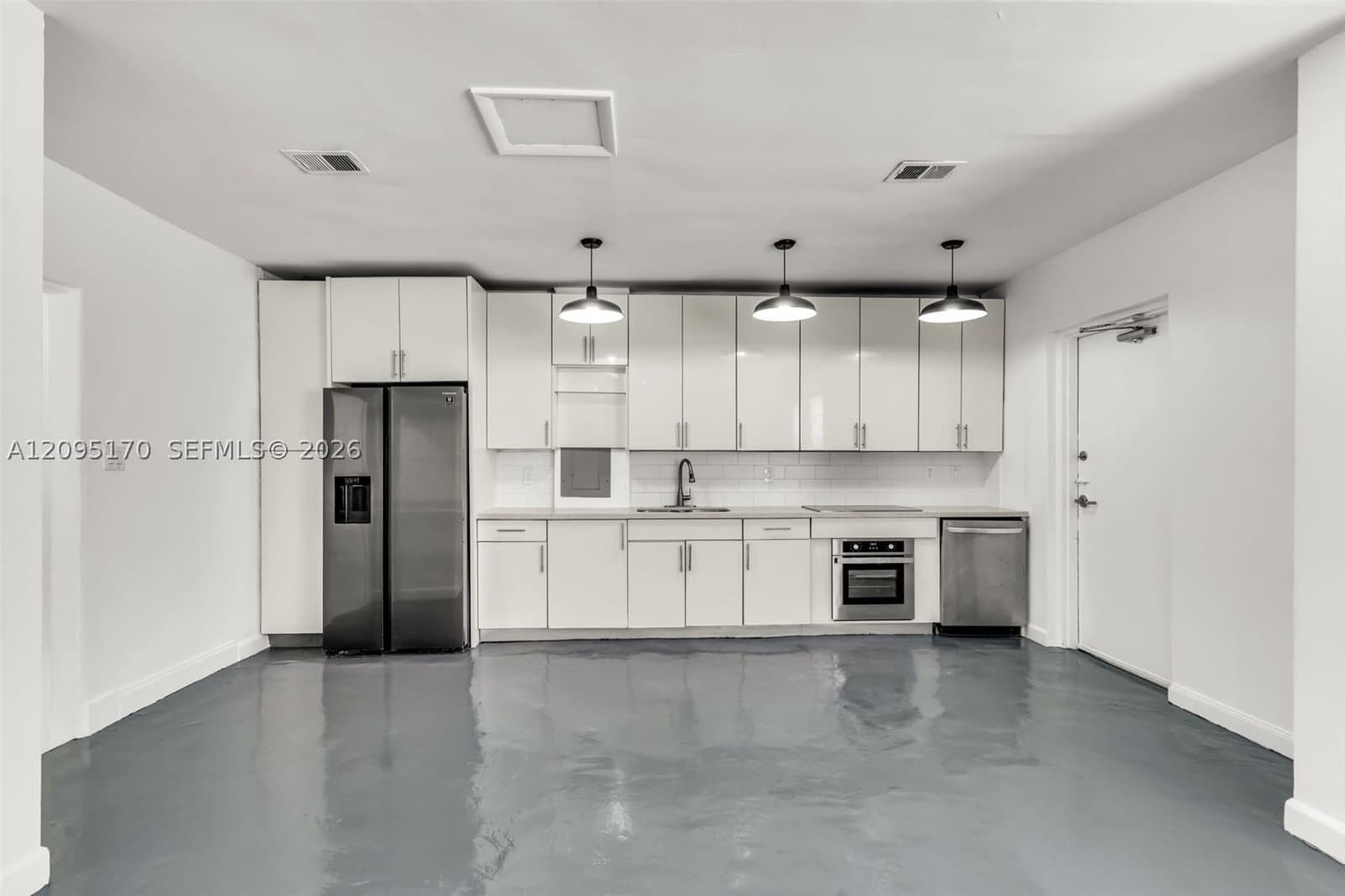 1+1 Condo — 817 Washington Ave #A, Miami Beach, FL 33139