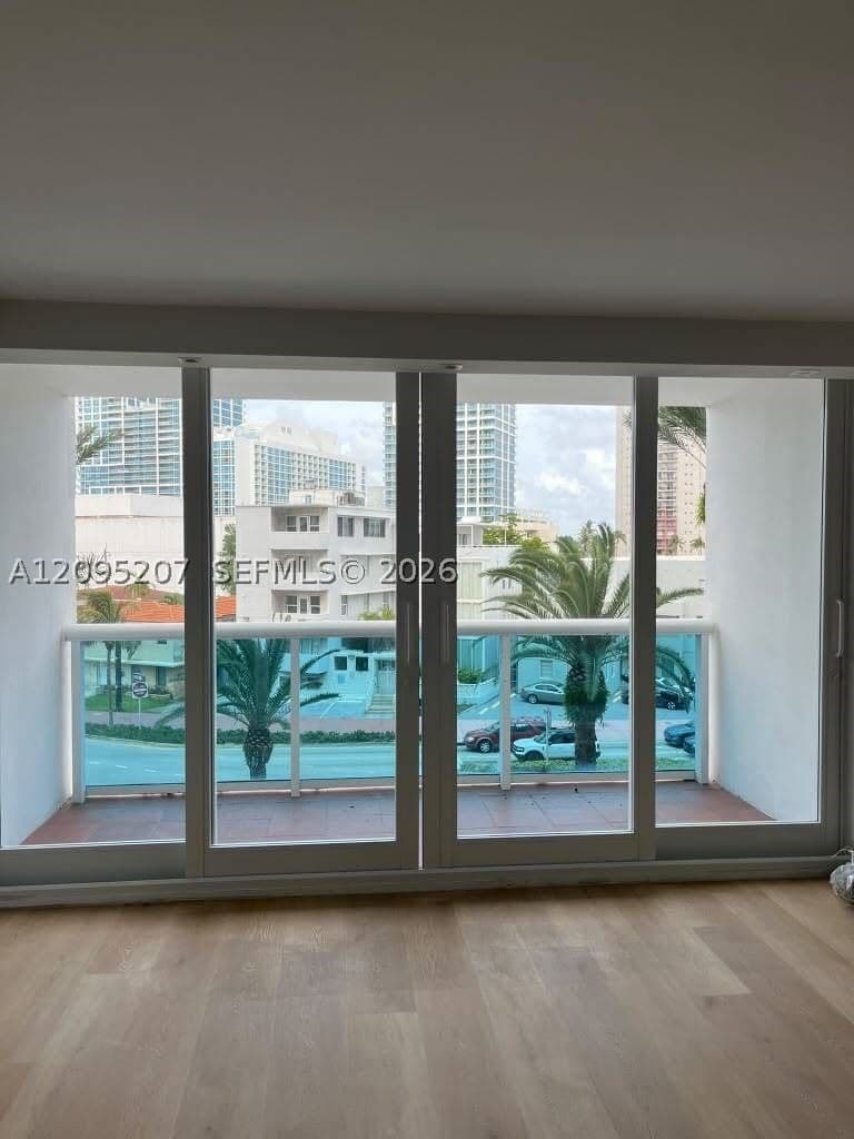 1-bedroom Condo — 6770 Indian Creek Dr #4A, Miami Beach, FL 33141